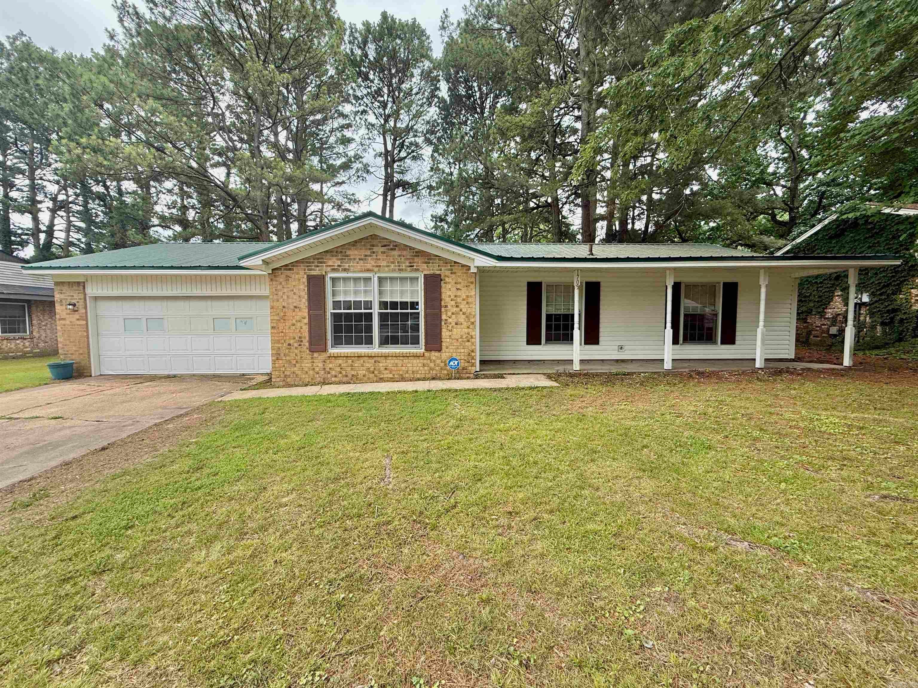 1705 Colonial Road — photo