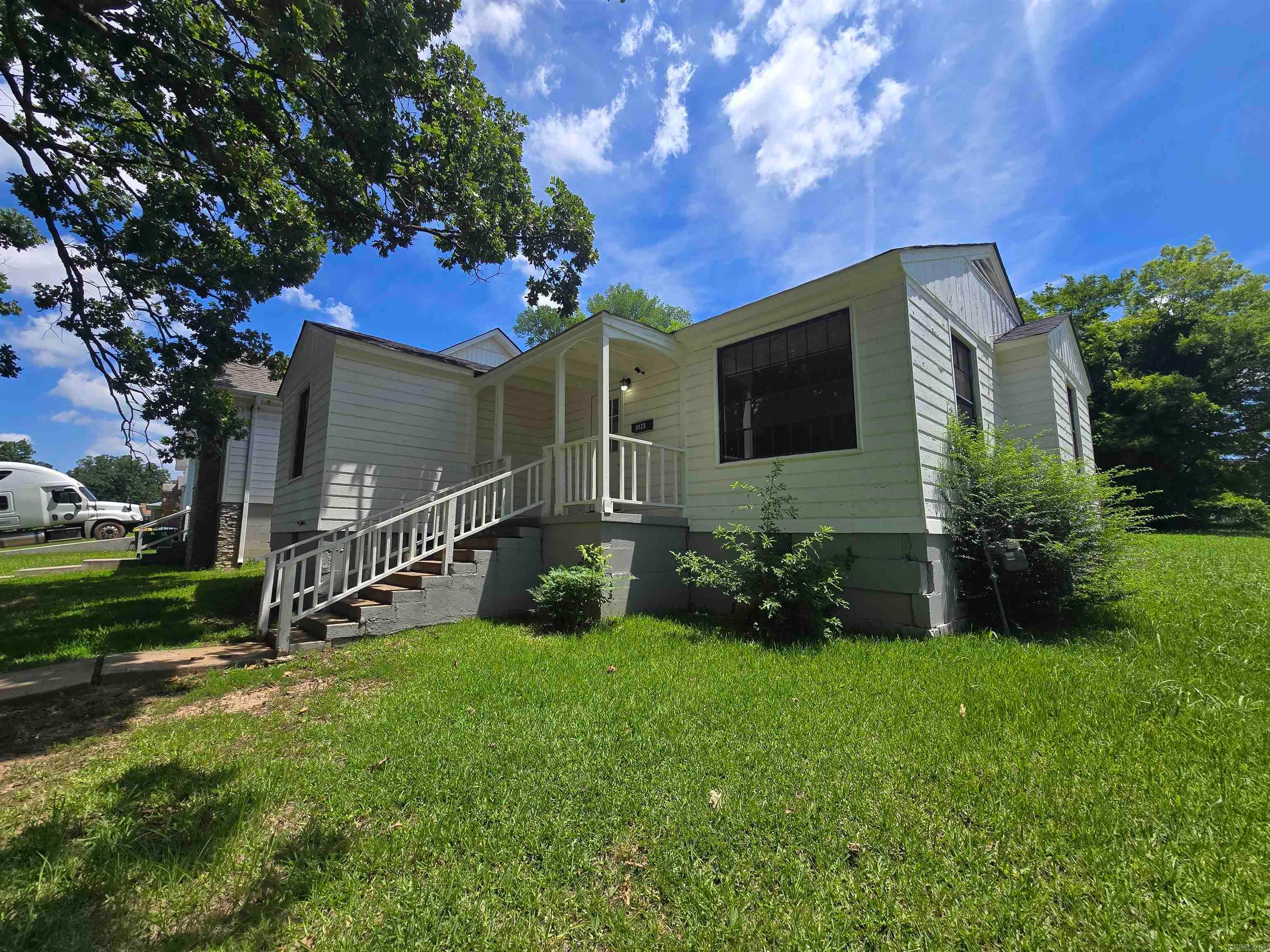 3123 S Gaines Street — photo