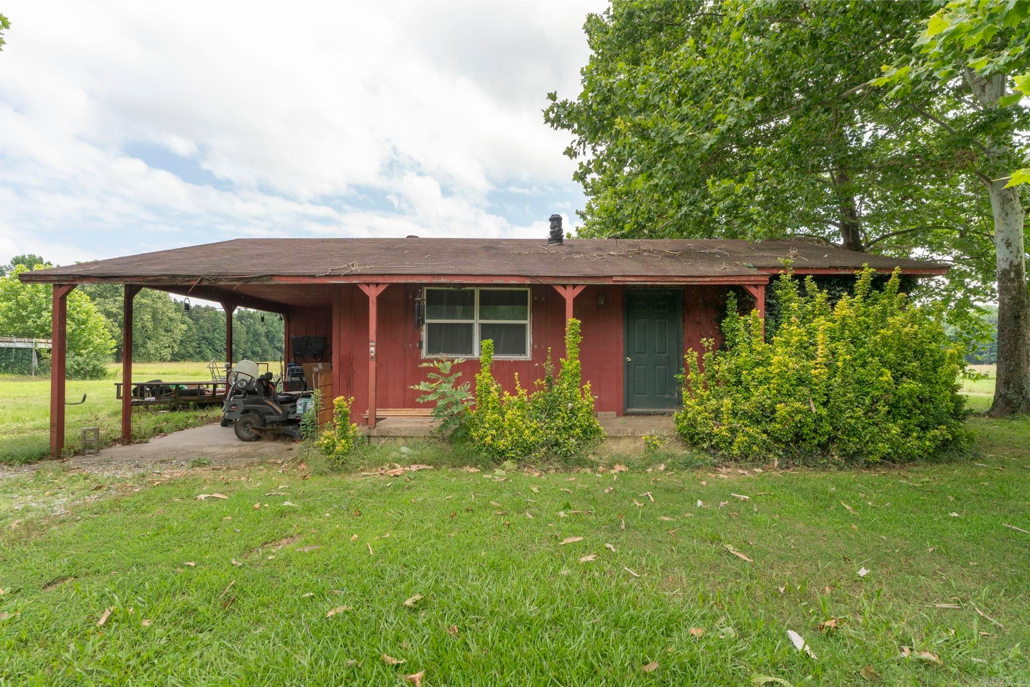 319 Wagon Train Road — photo