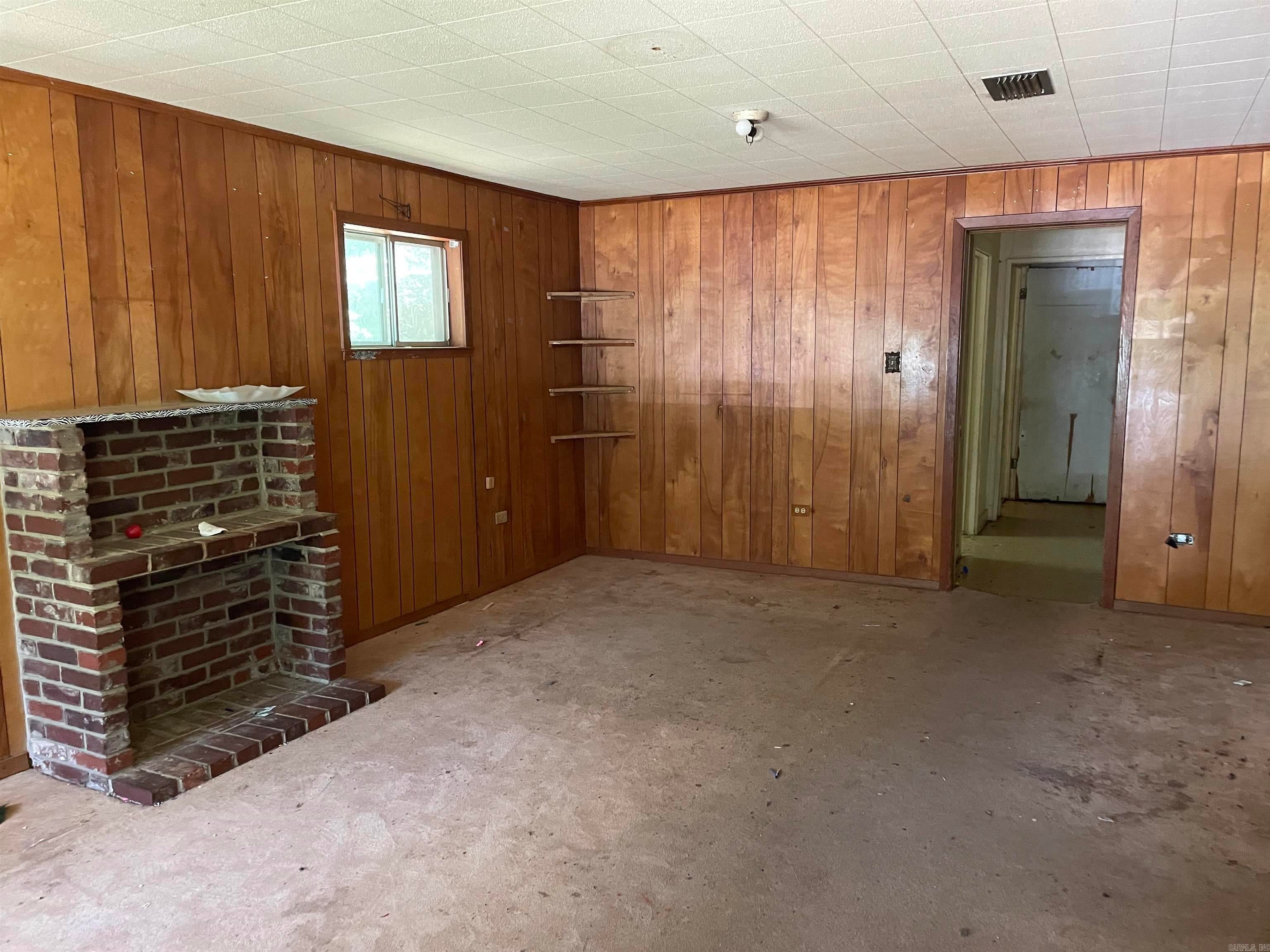 Home in Camden, AR 71701 — photo 2