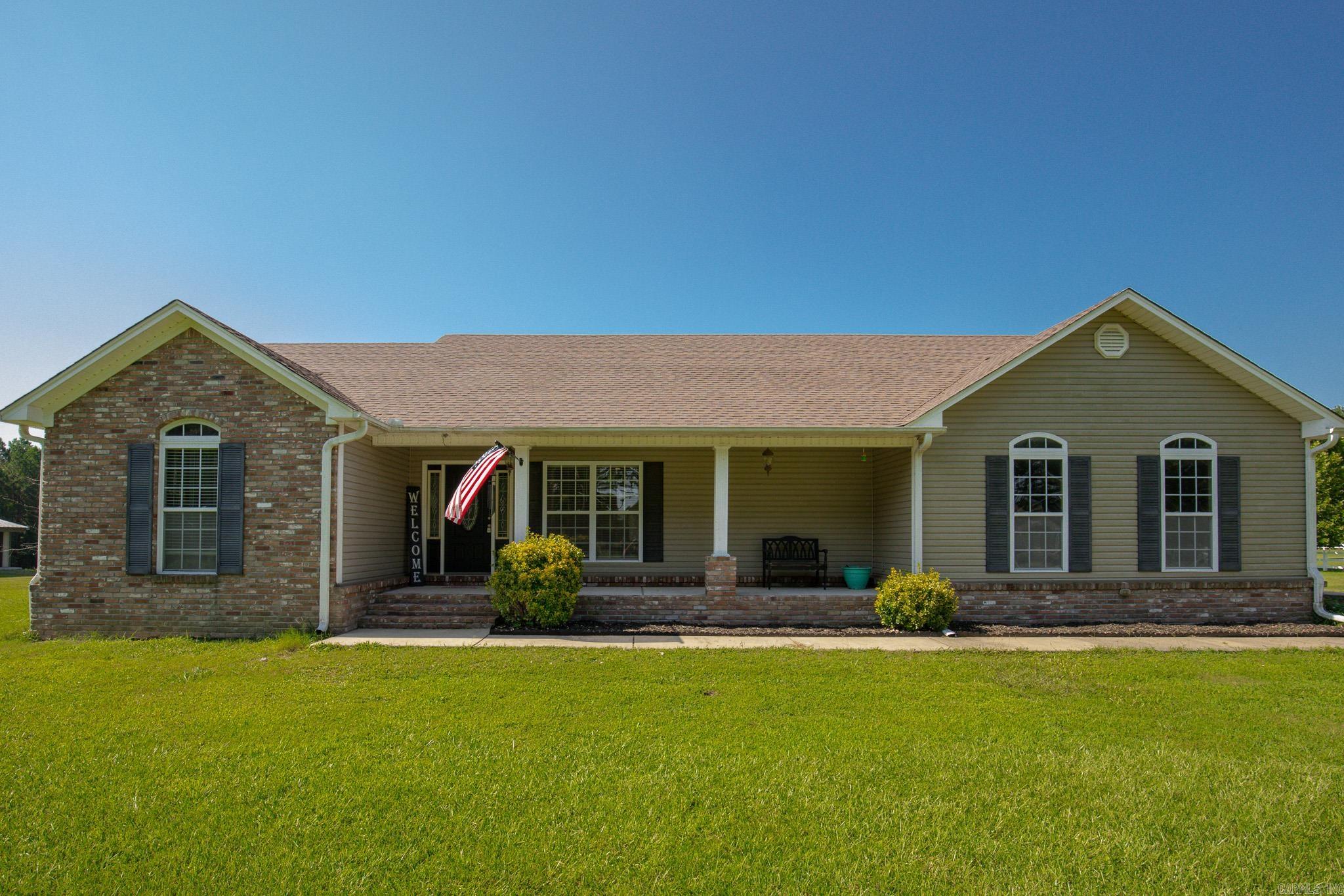 215 County Rd 7488 — photo