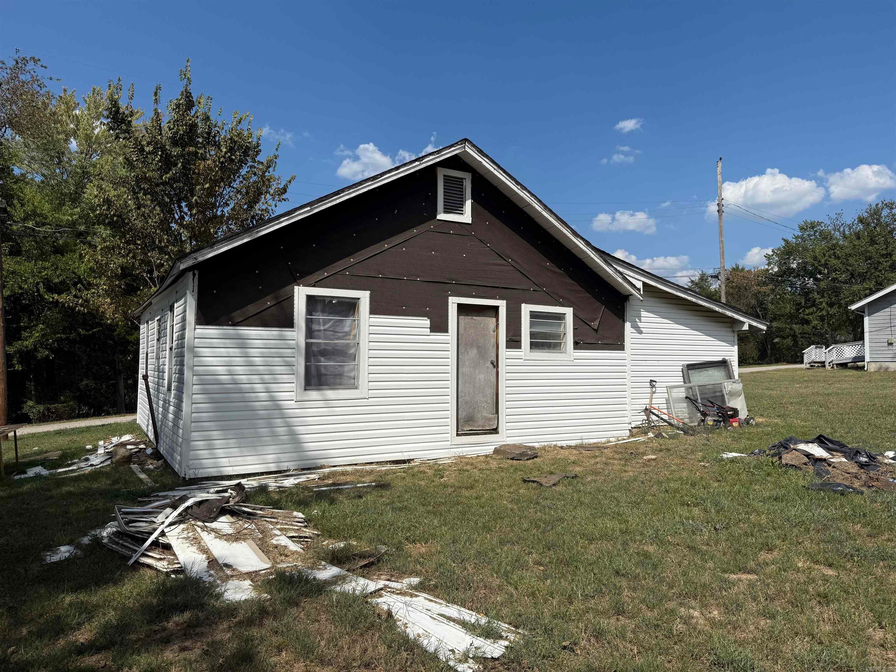 Home in Marshall, AR 72650 — photo 3