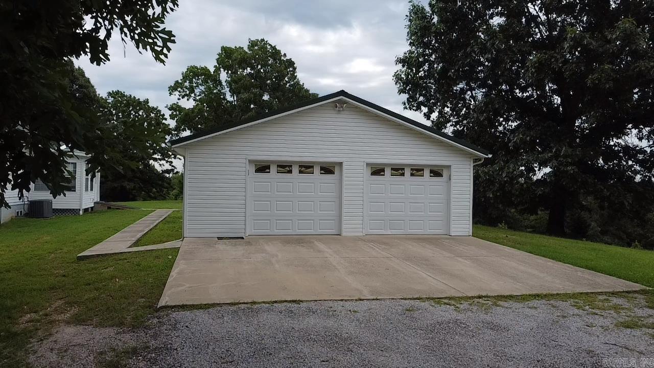 Home in Yellville, AR 72687 — photo 3
