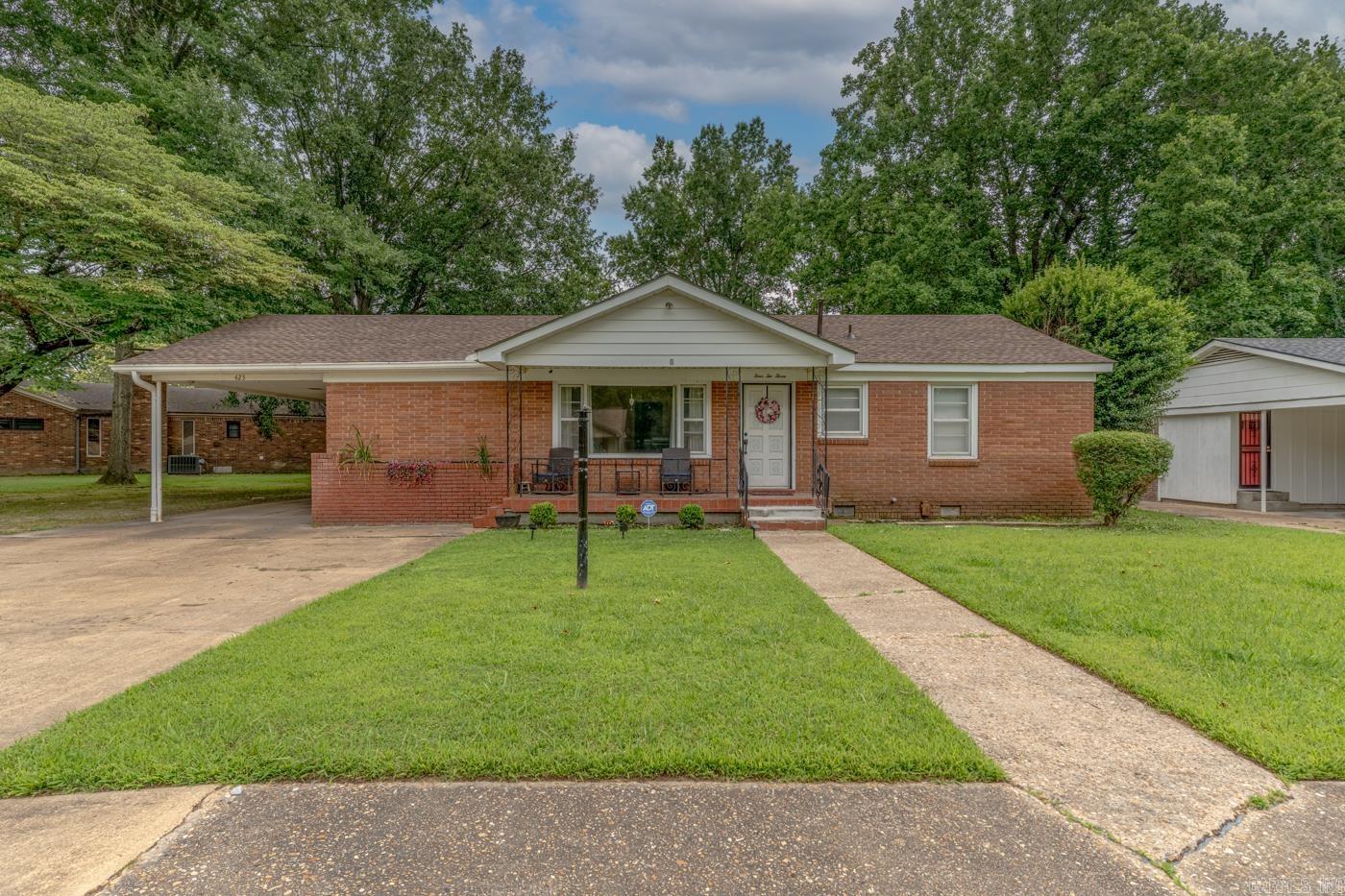 423 Laughrun Drive — photo