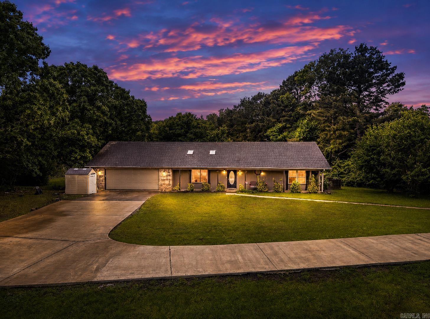 121 Rolling Meadows Lane — photo
