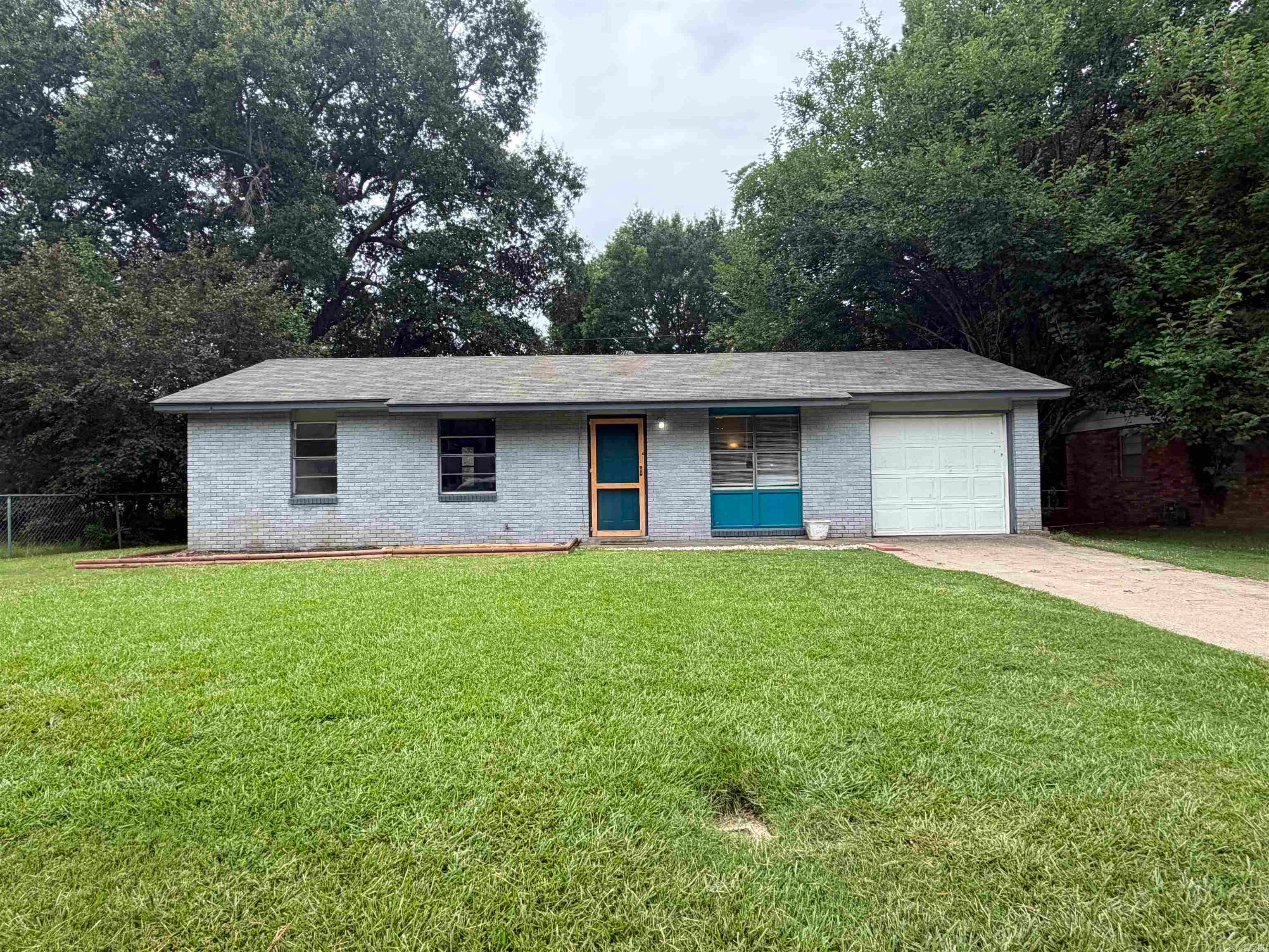 25 Collins Rd — photo