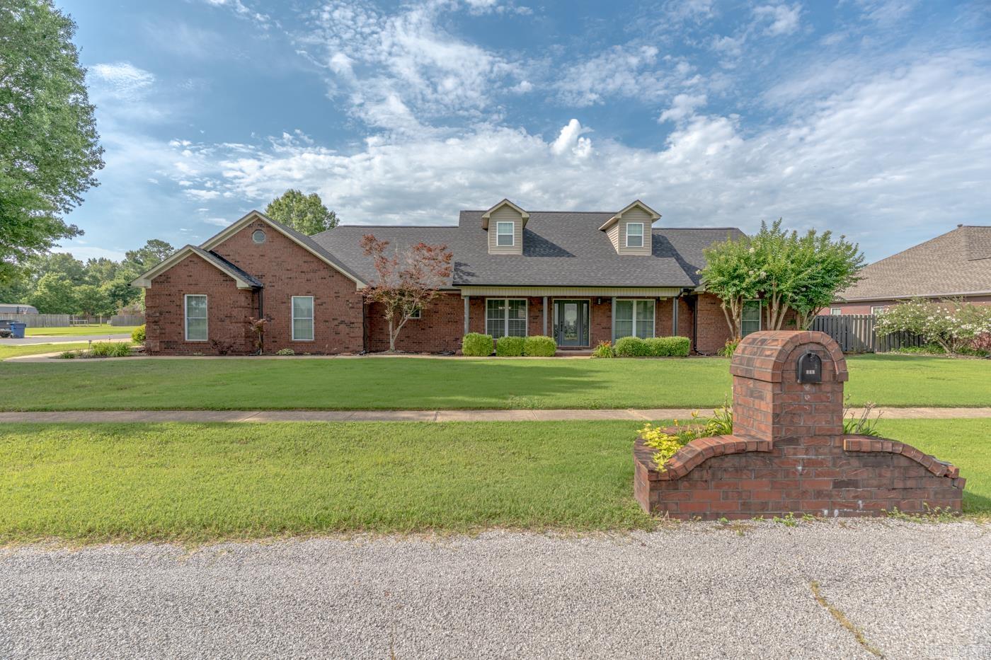 401 Penny Dr — photo