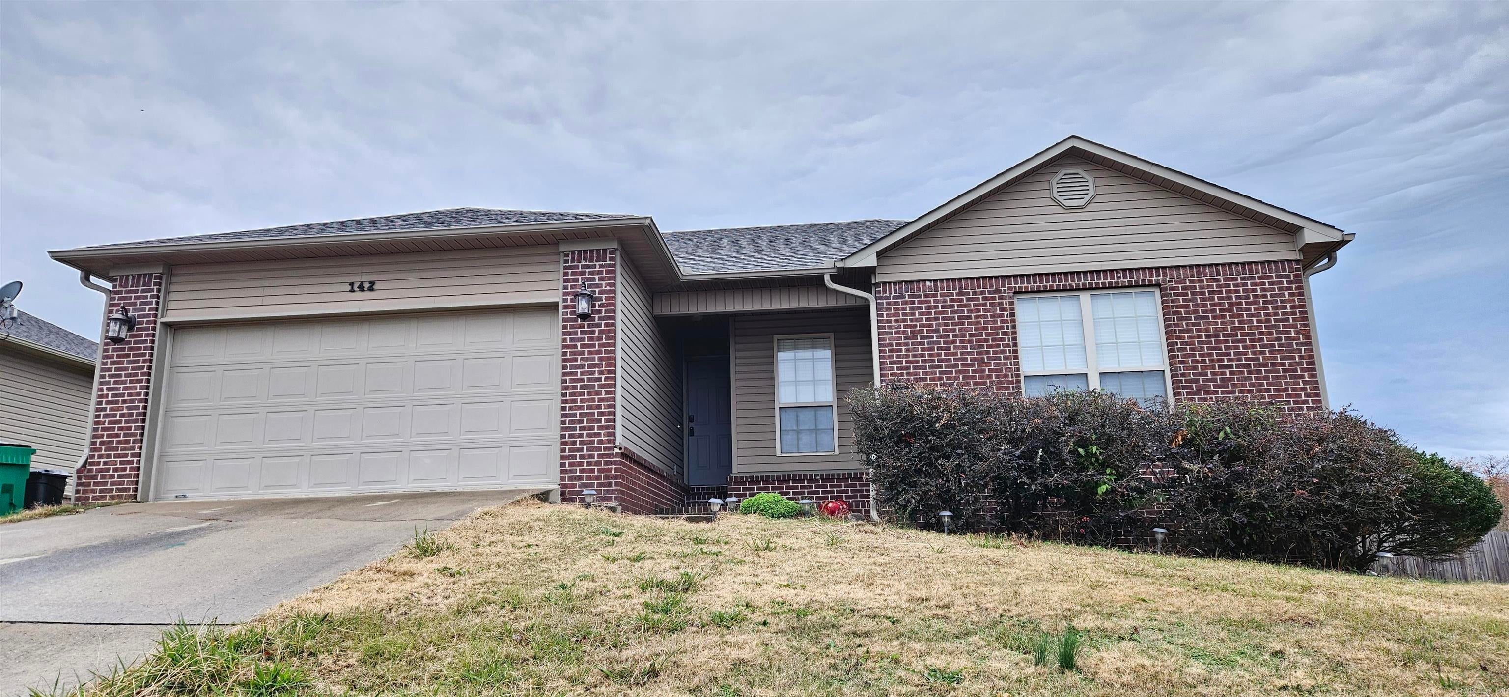 142 Weathering Drive — photo