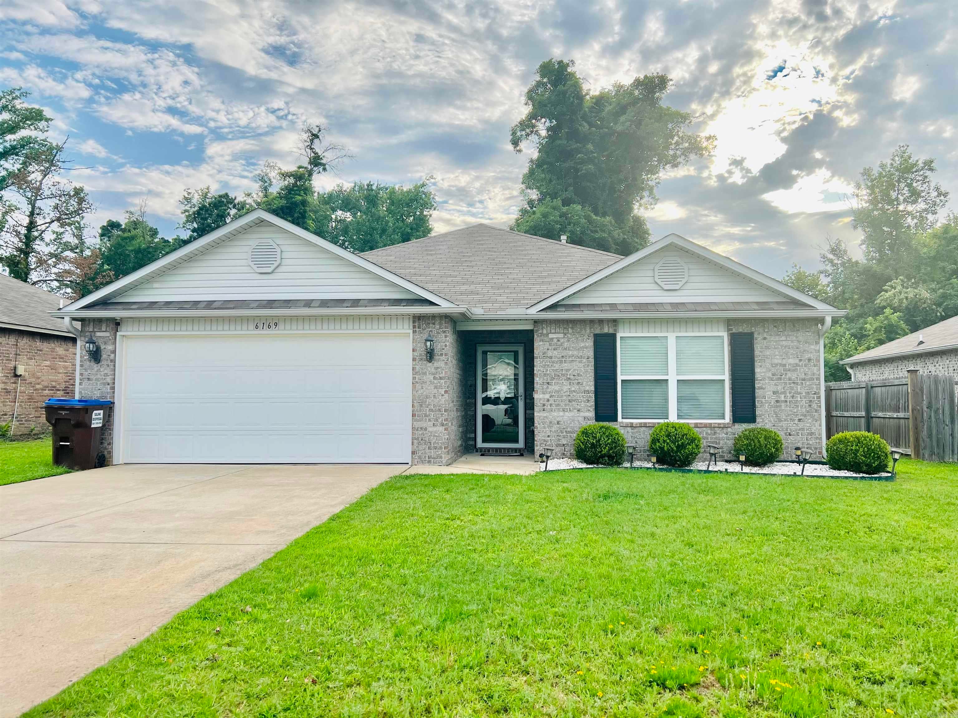 6169 Saddle Hill Dr — photo