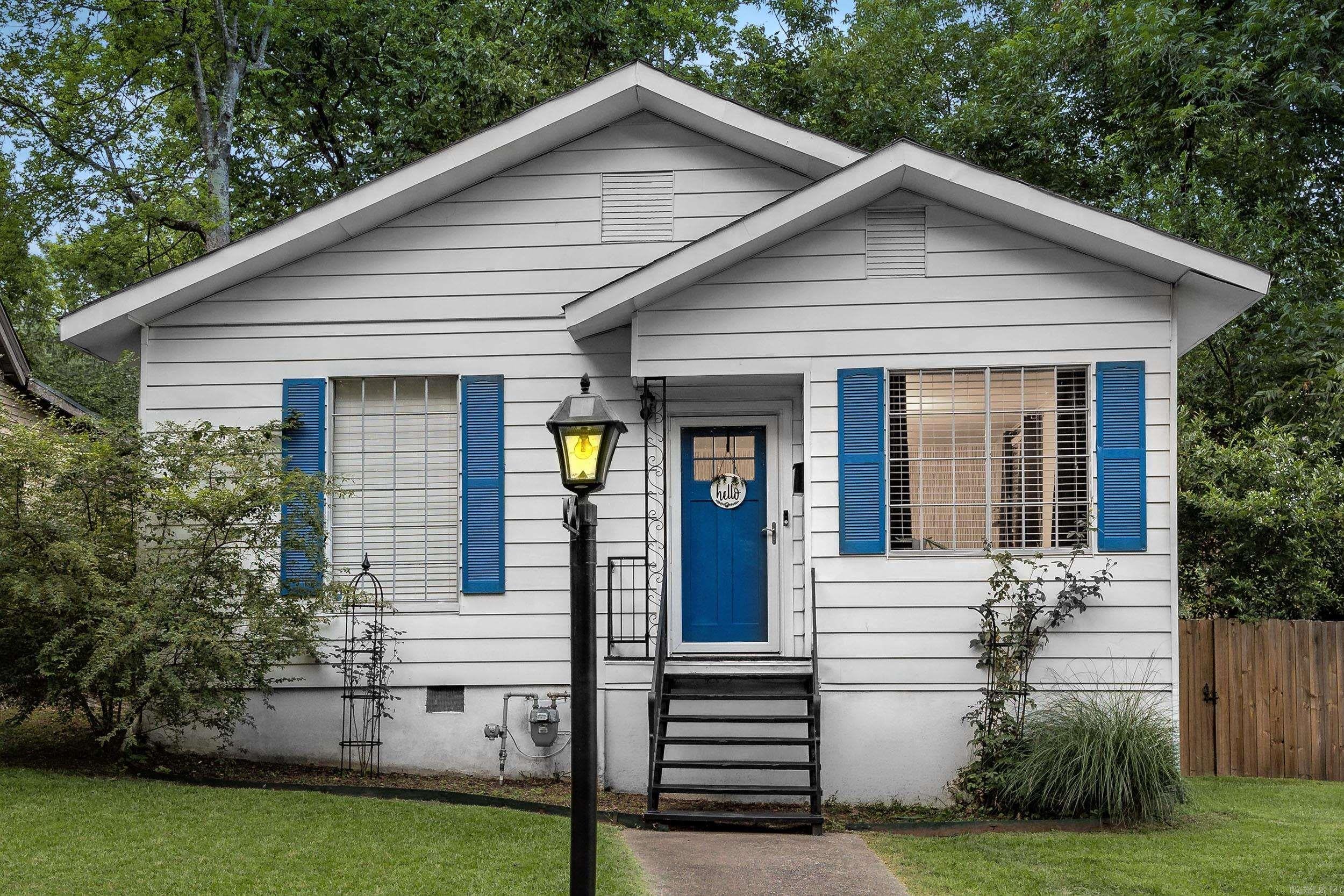 223 S Oak St. — photo