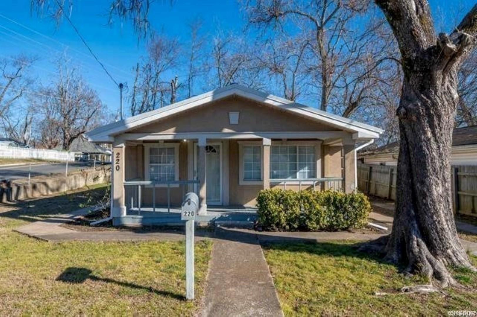 220 Beard Street — photo