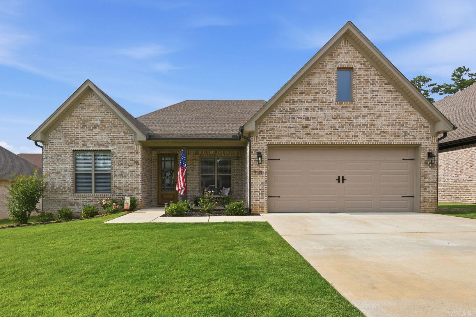 318 Rosemary Way — photo