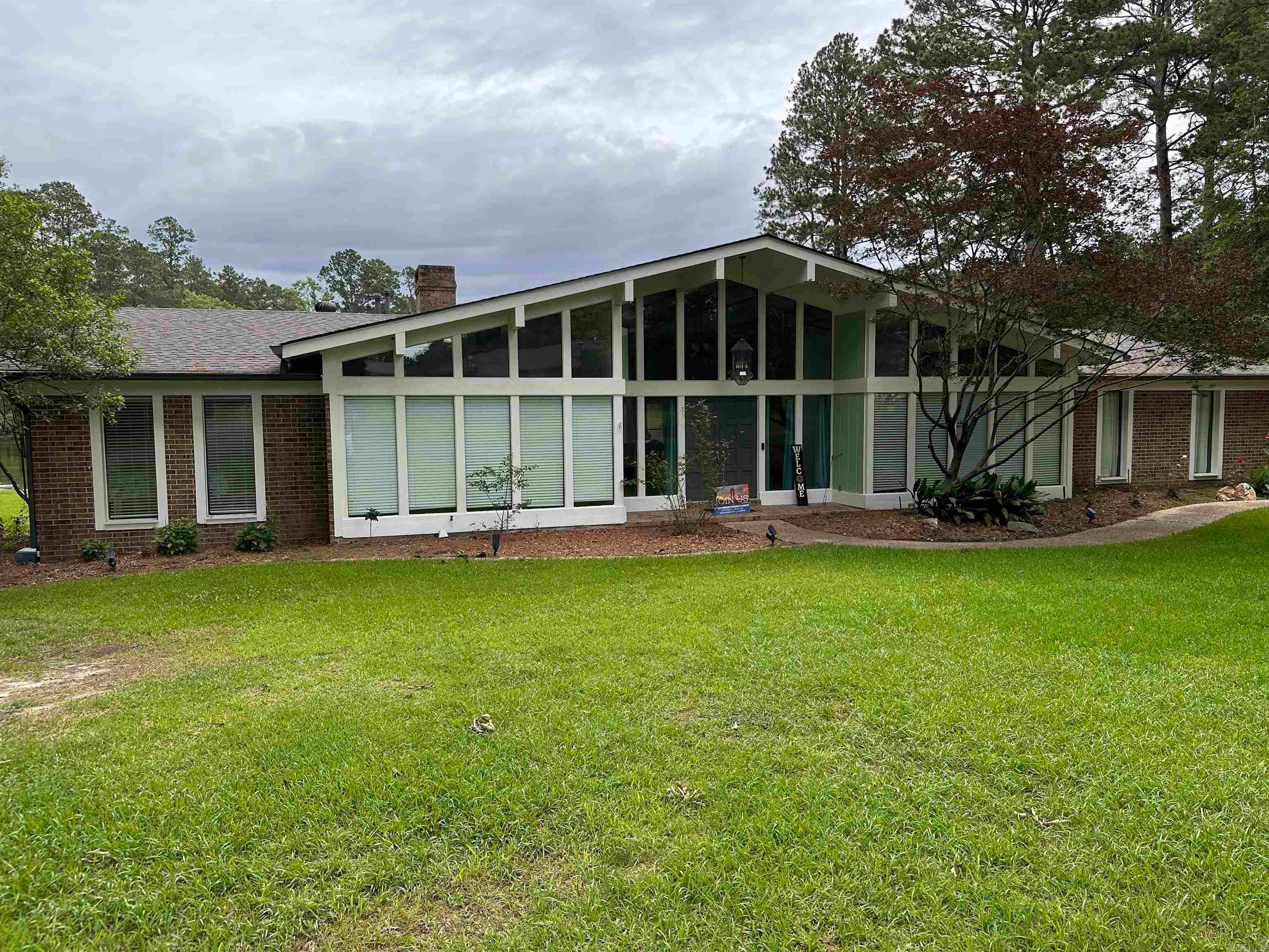 1624 S Lakewood Street — photo