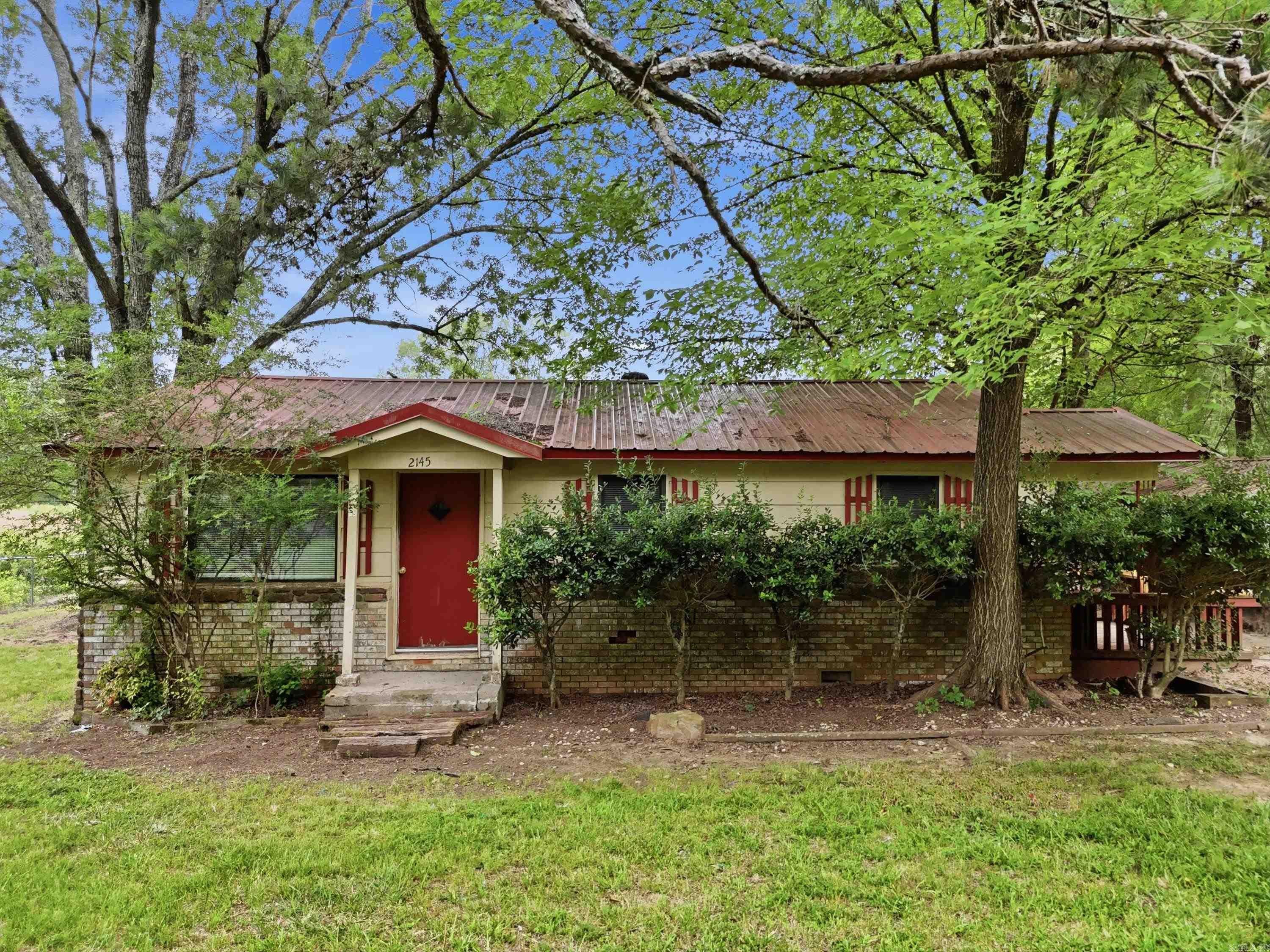 2145 Blaney Hill Road — photo