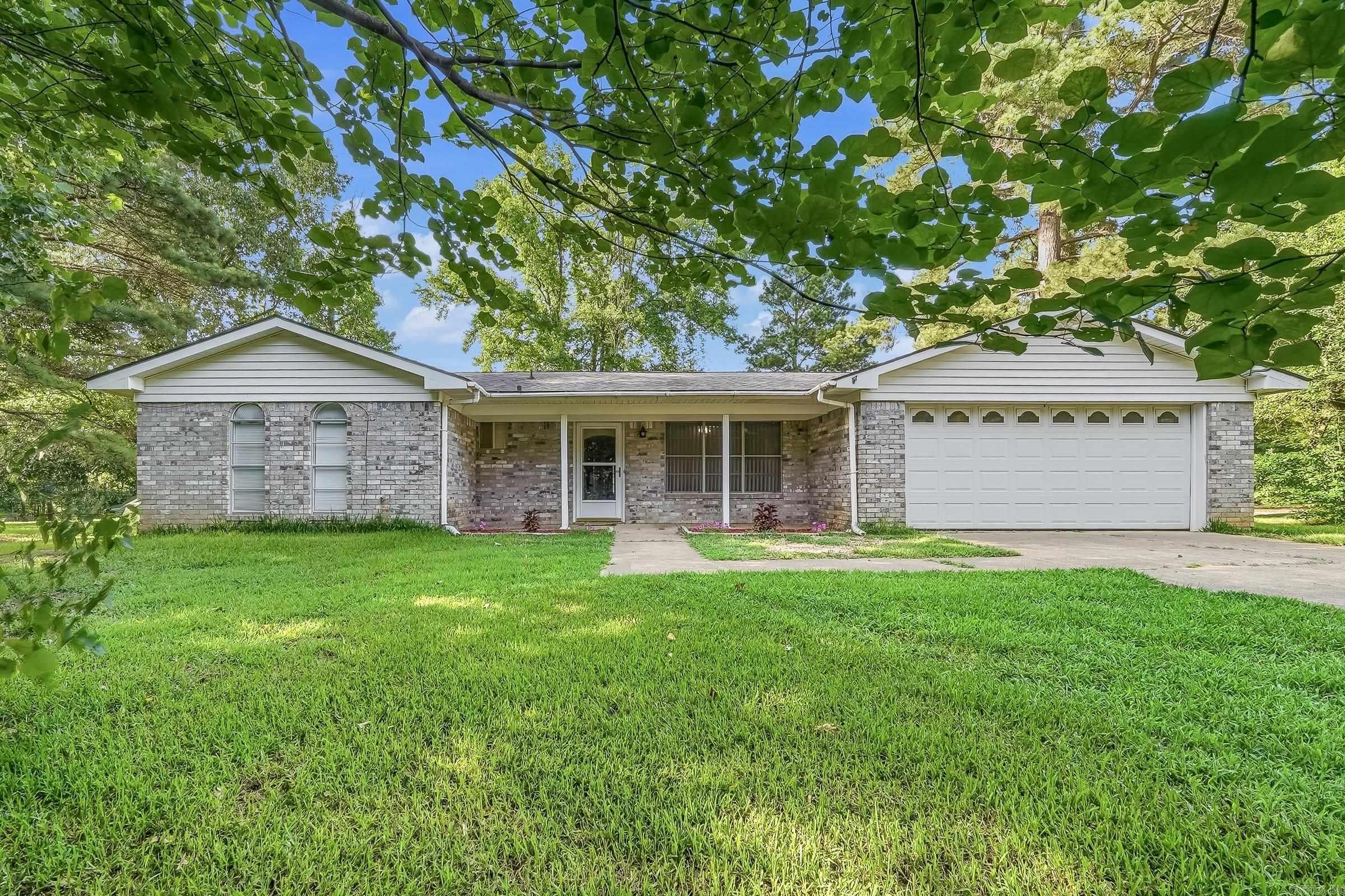 111 Angel Walk Ln — photo