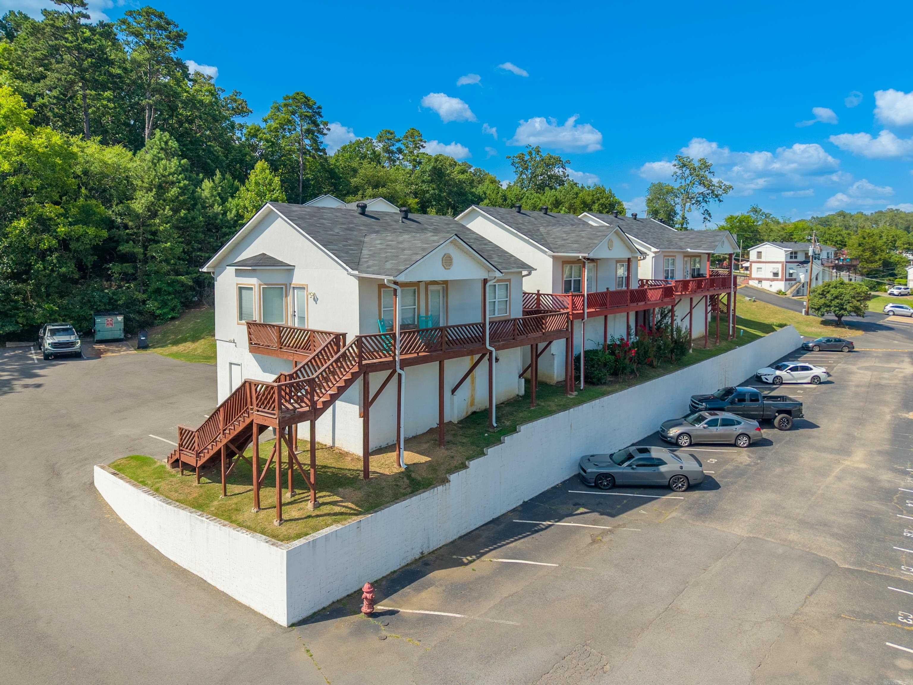 208 Aberina a — photo
