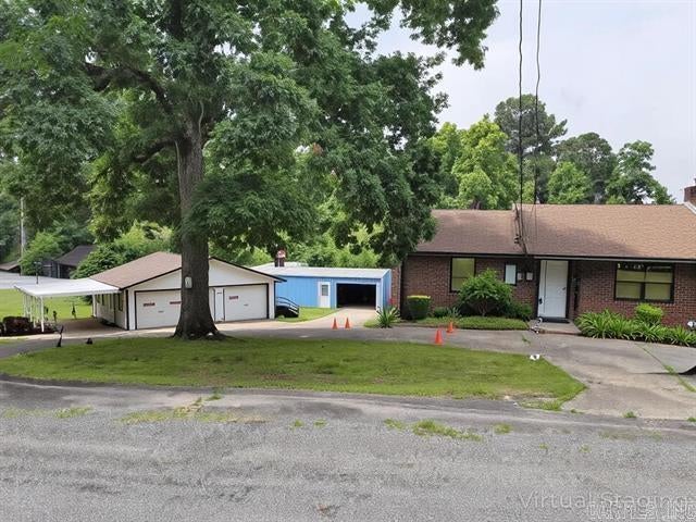 2820 Bonnie Lane — photo