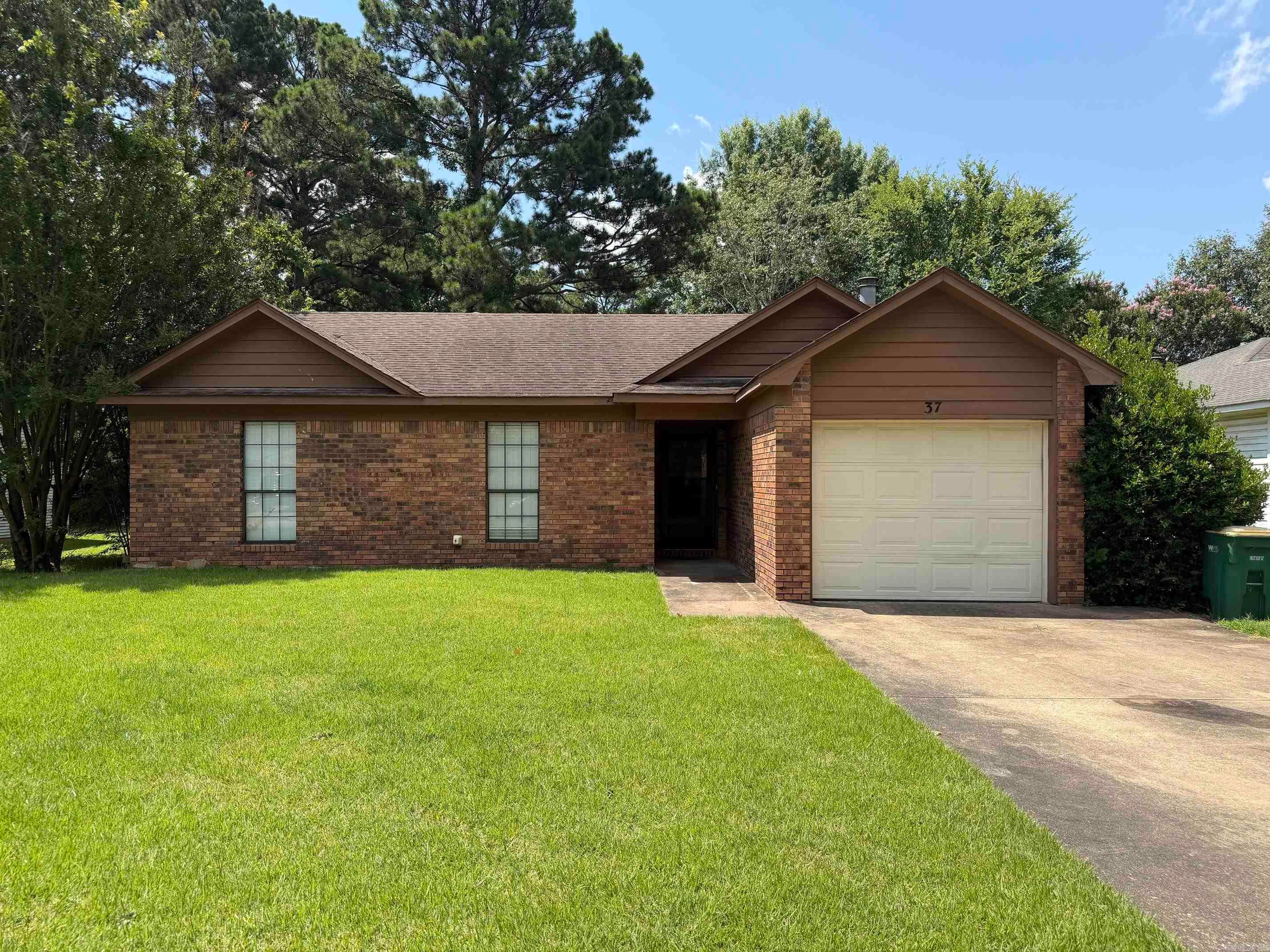 37 Pinedale Circle — photo