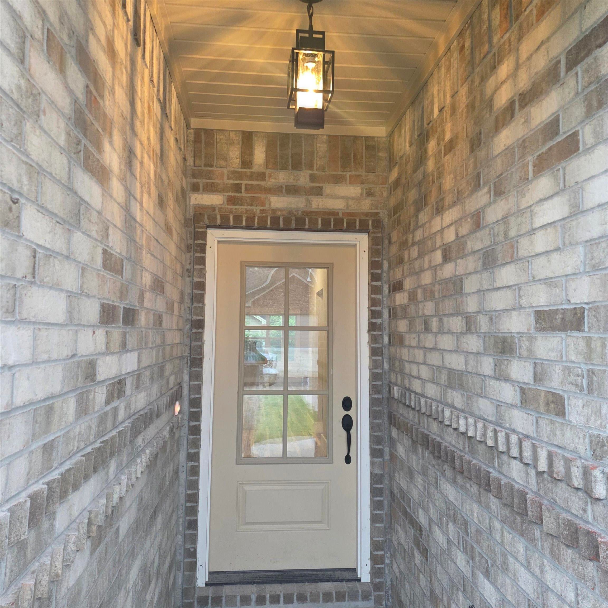 Home in Hot Springs, AR 71901 — photo 2