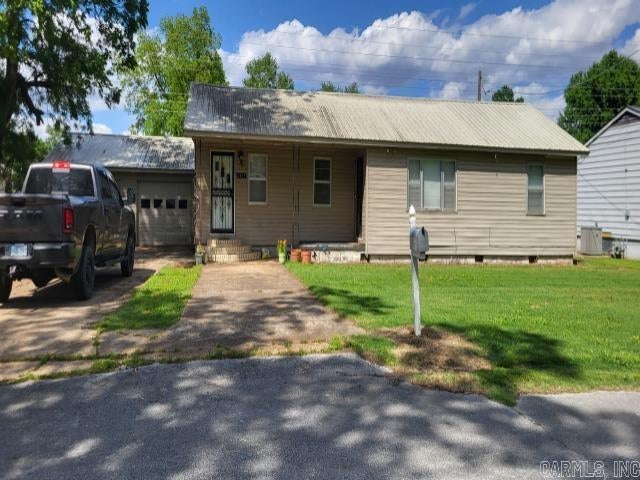 2817 Claire Drive — photo
