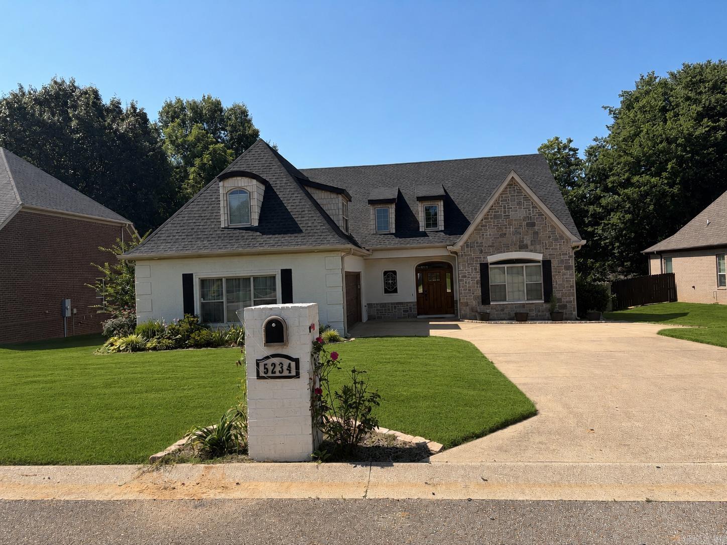 5234 Providence Circle — photo