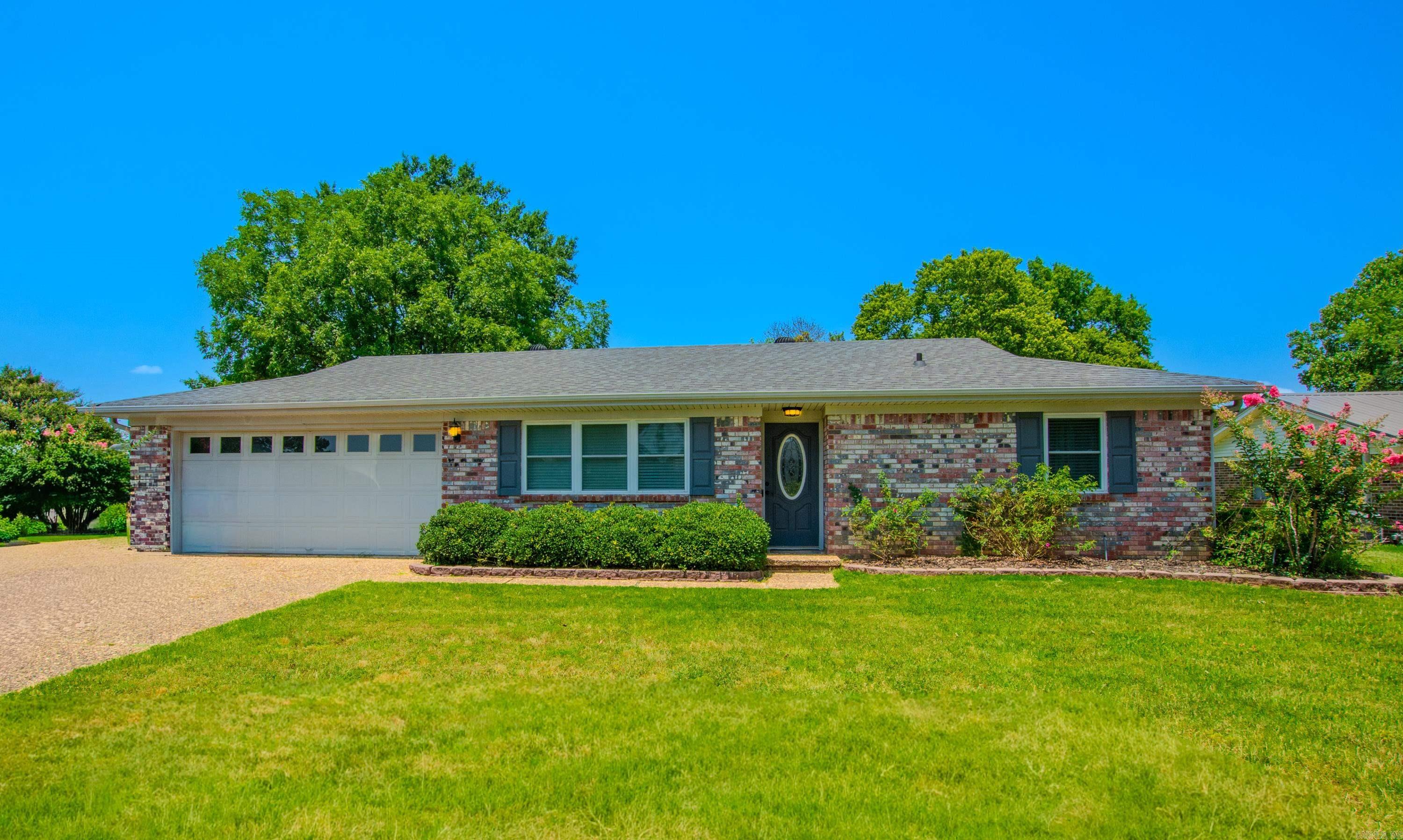 101 Richmond Ct — photo