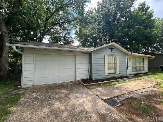 12 Parkridge Drive — photo