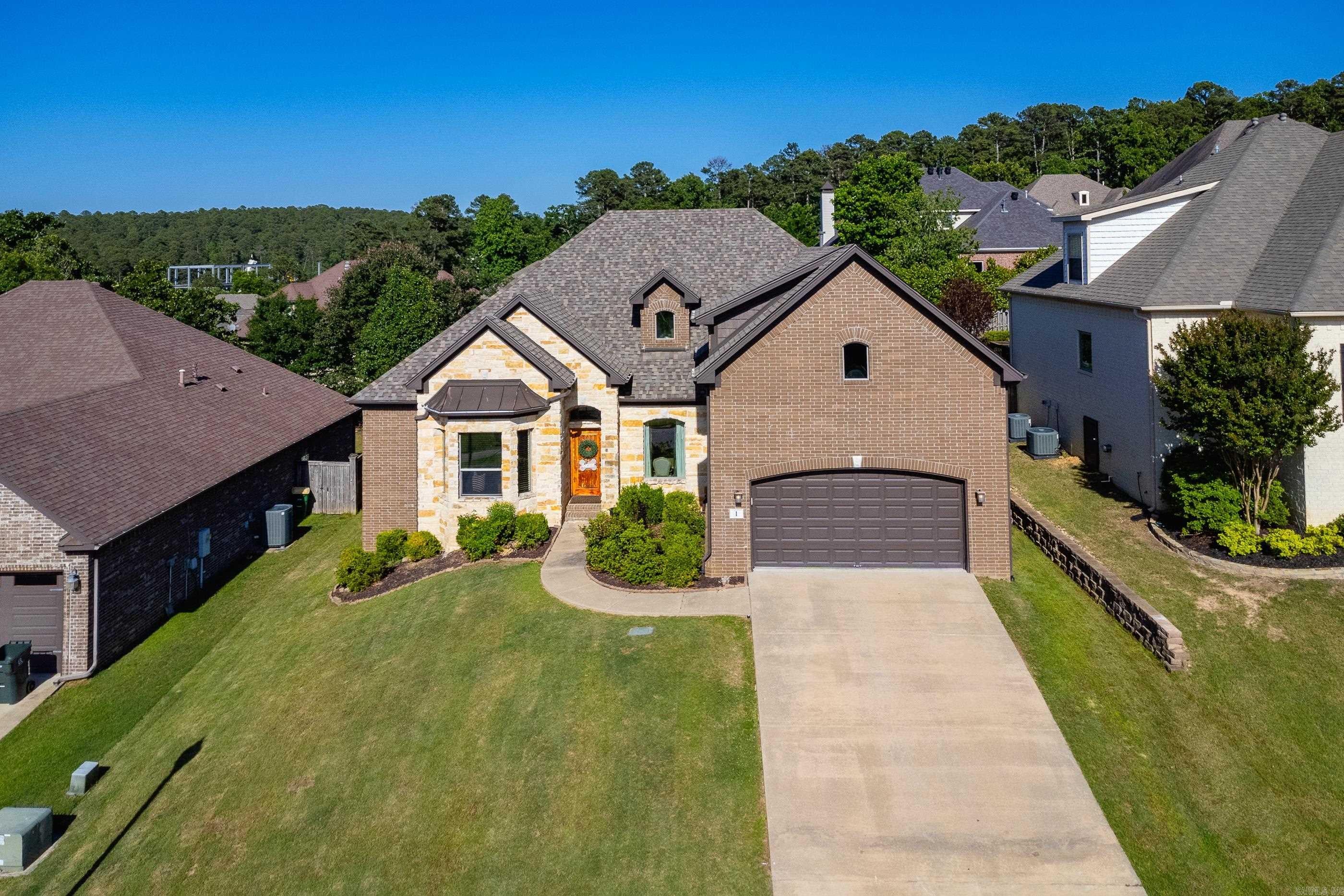 1 Tournay Circle — photo