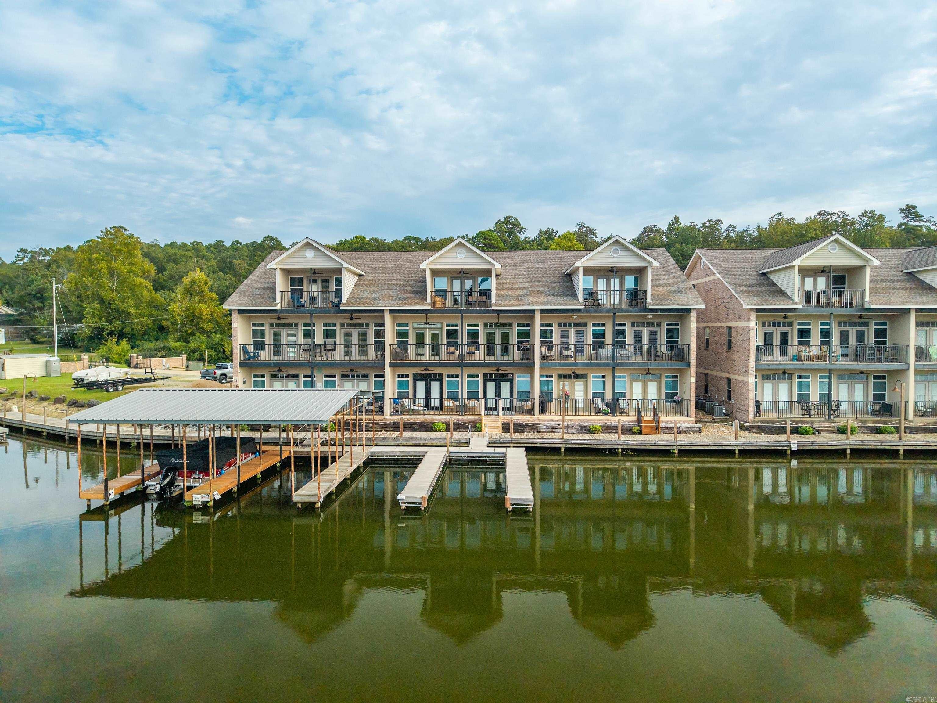 532 Grandpoint Drive — photo