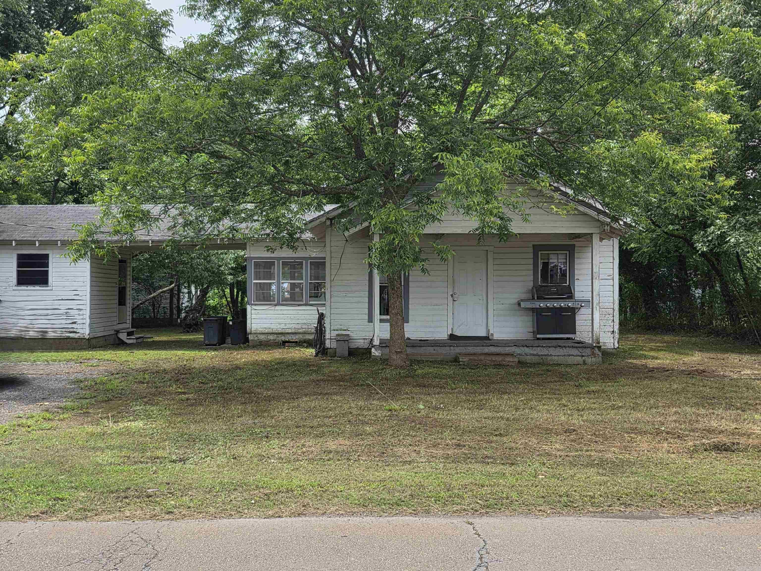 1604 Reeves Avenue — photo