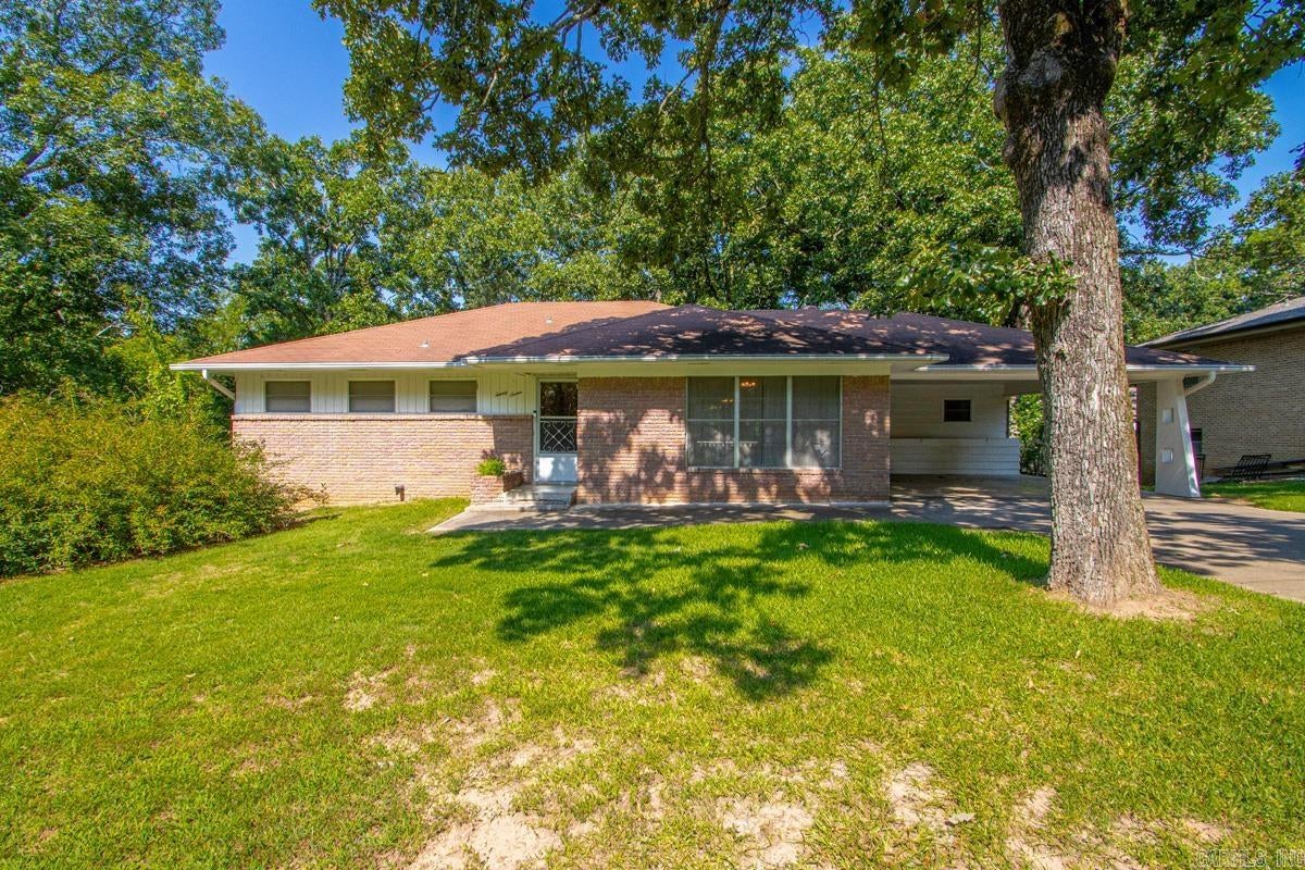 27 Wesley Drive — photo