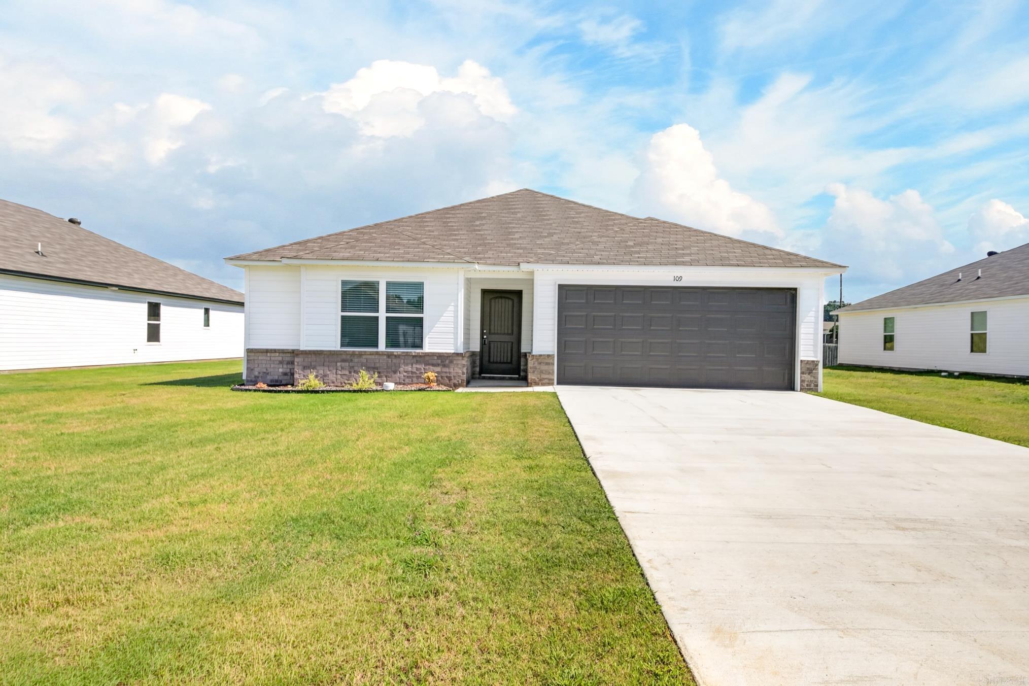 109 Powder River Drive — photo