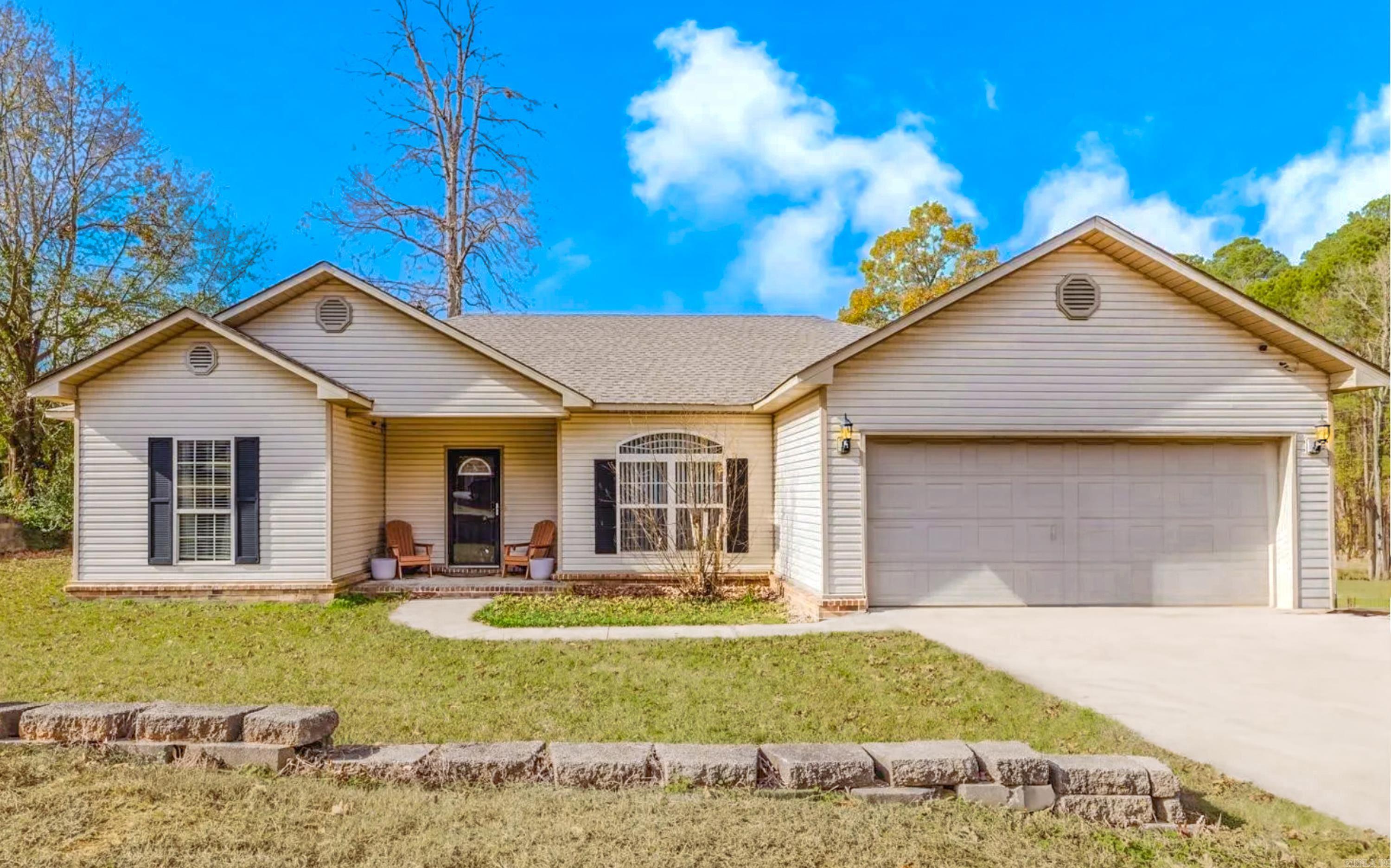 64 Horton HIlls Drive — photo