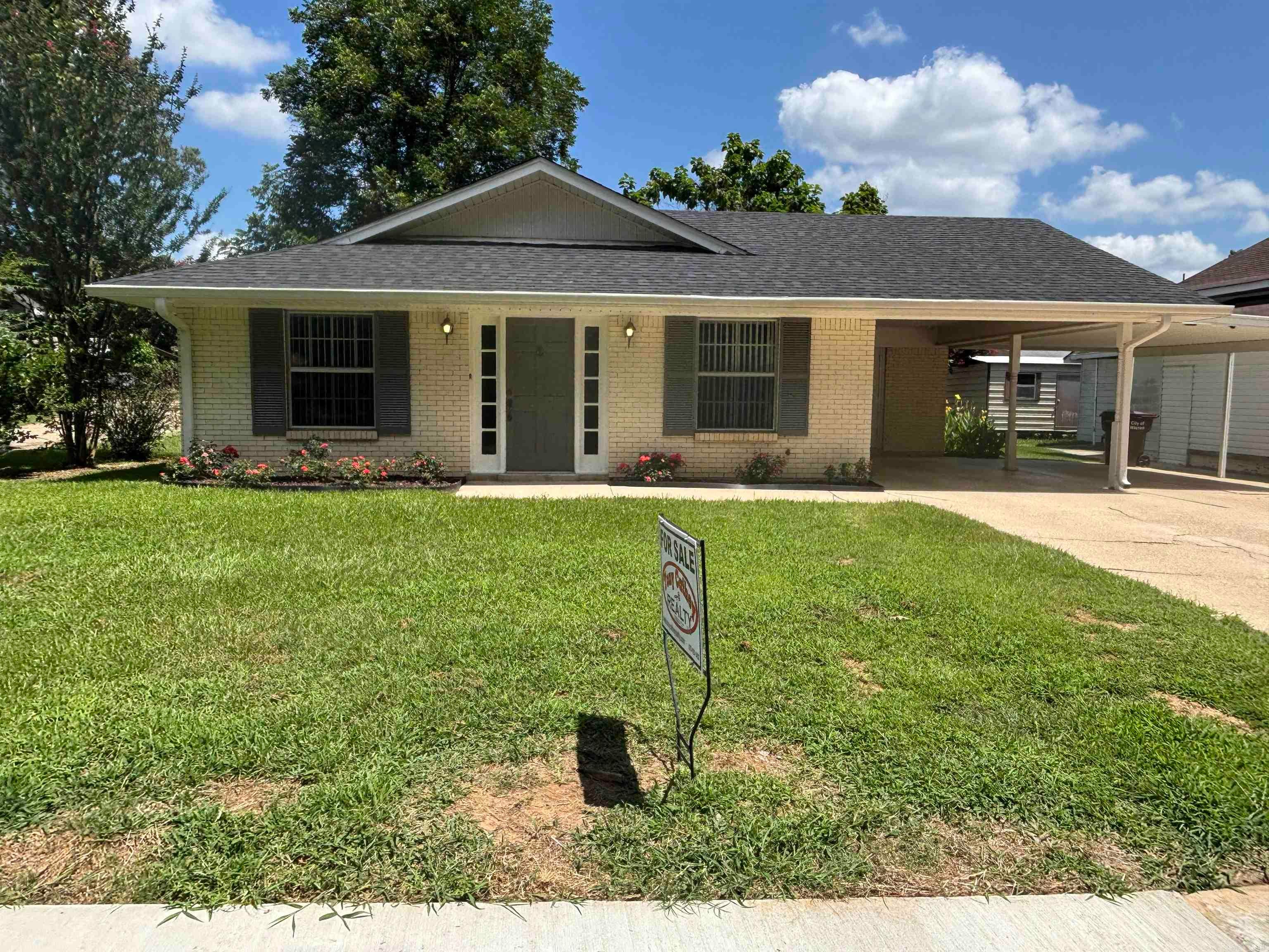 Home in Warren, AR 71671 — photo 2