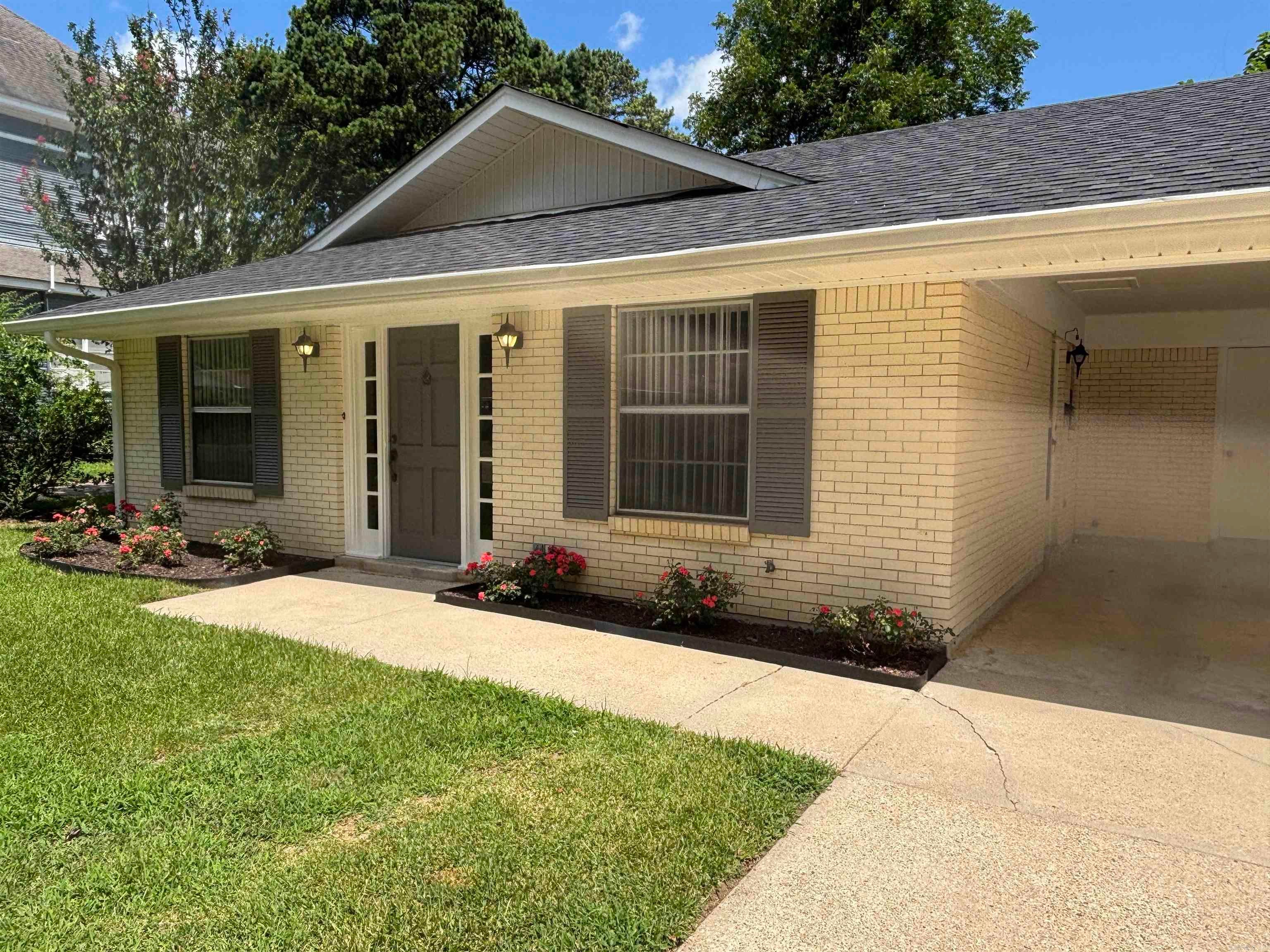 Home in Warren, AR 71671 — photo 3