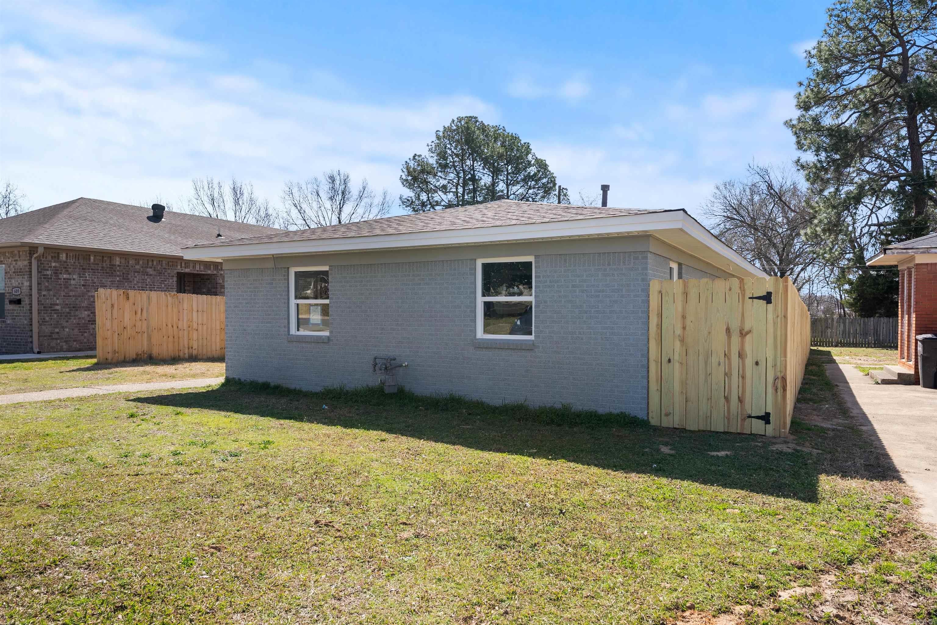 Home in Jacksonville, AR 72076 — photo 2