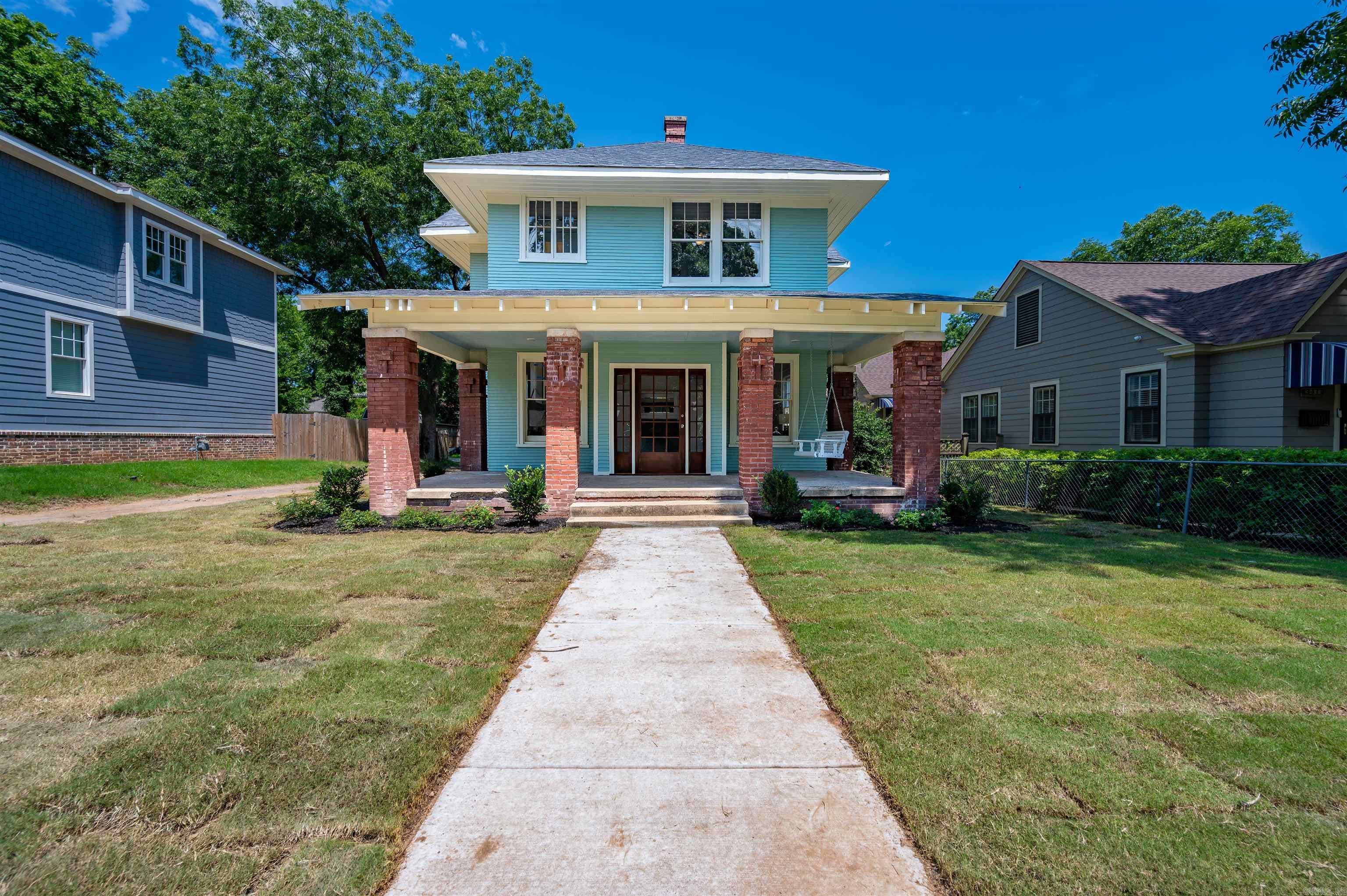 2401 Louisiana Street — photo