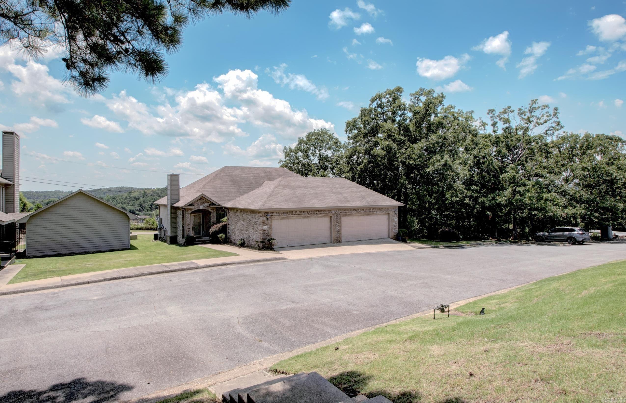 41 Reservoir Heights Drive — photo