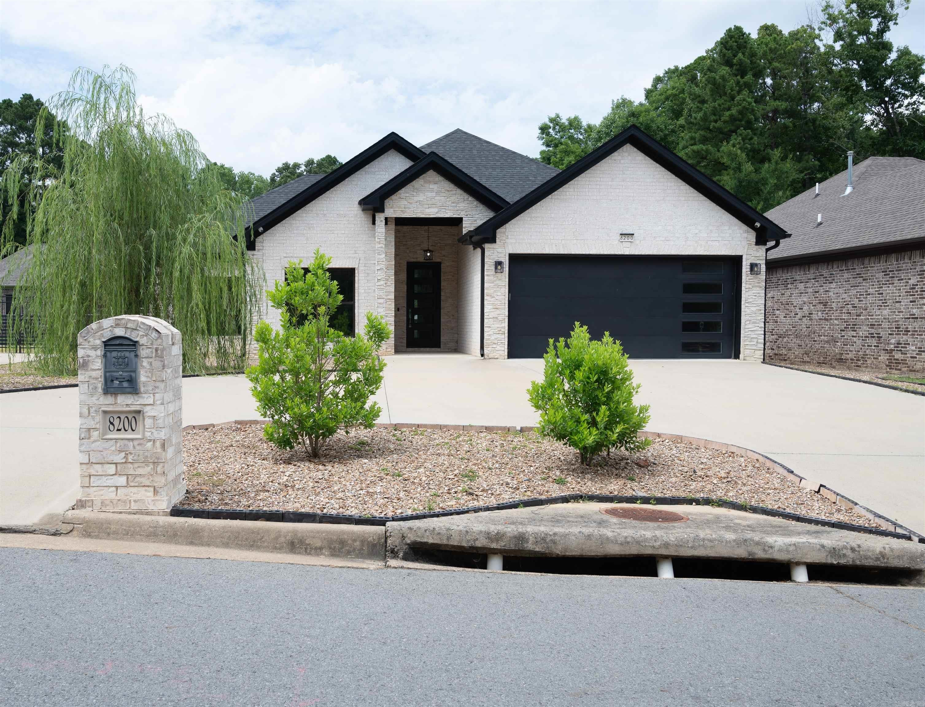 8200 Kanis Pines Drive — photo
