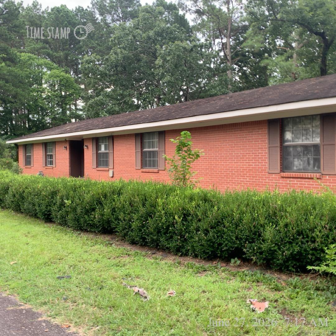 Home in Mount Ida, AR 71957 — photo 2