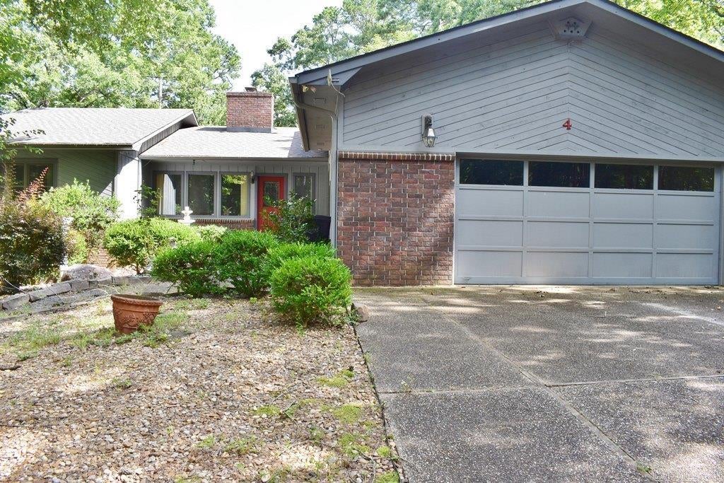 4 Almendra Lane — photo