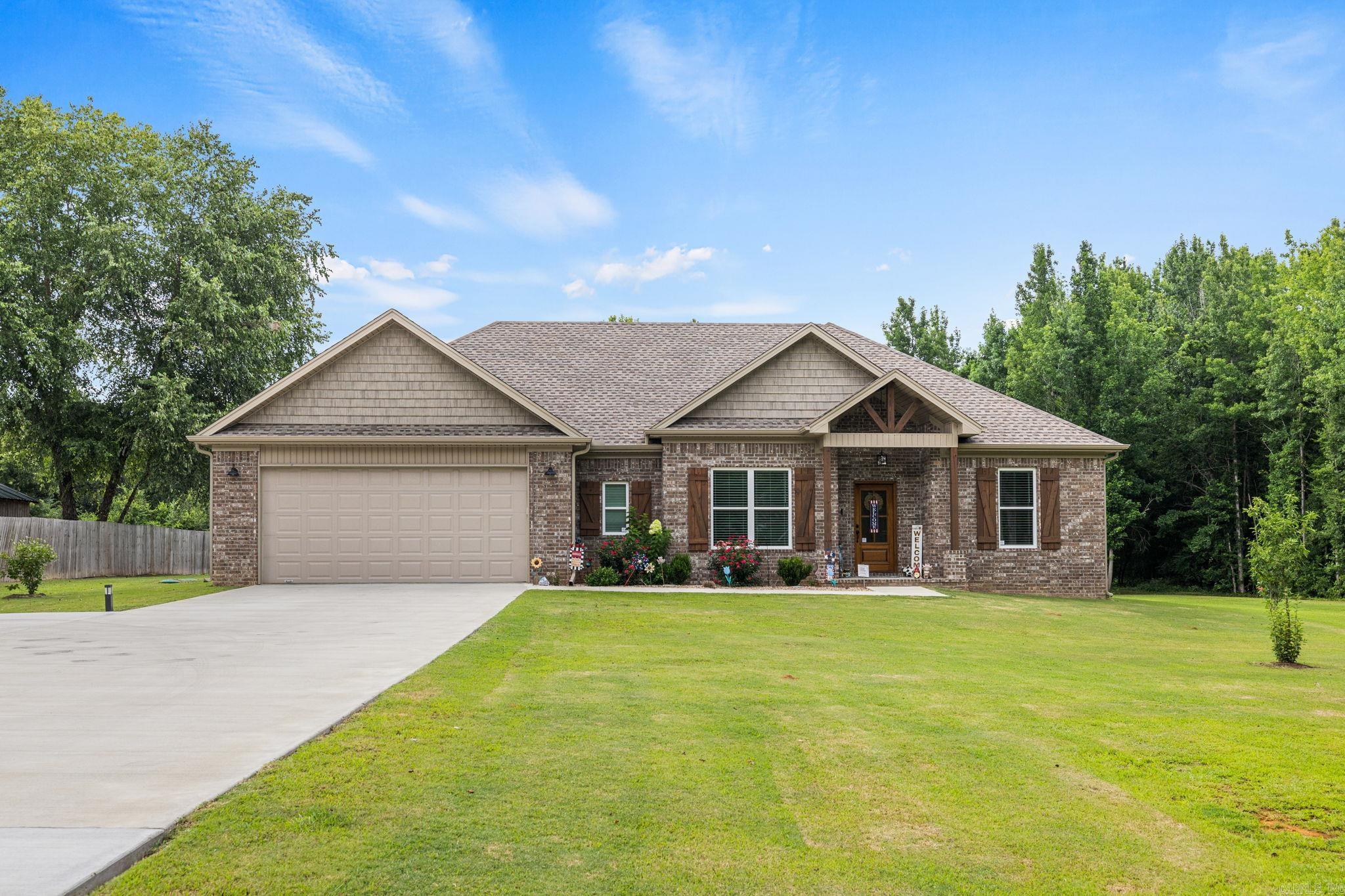 250 Saddlebrook Circle — photo