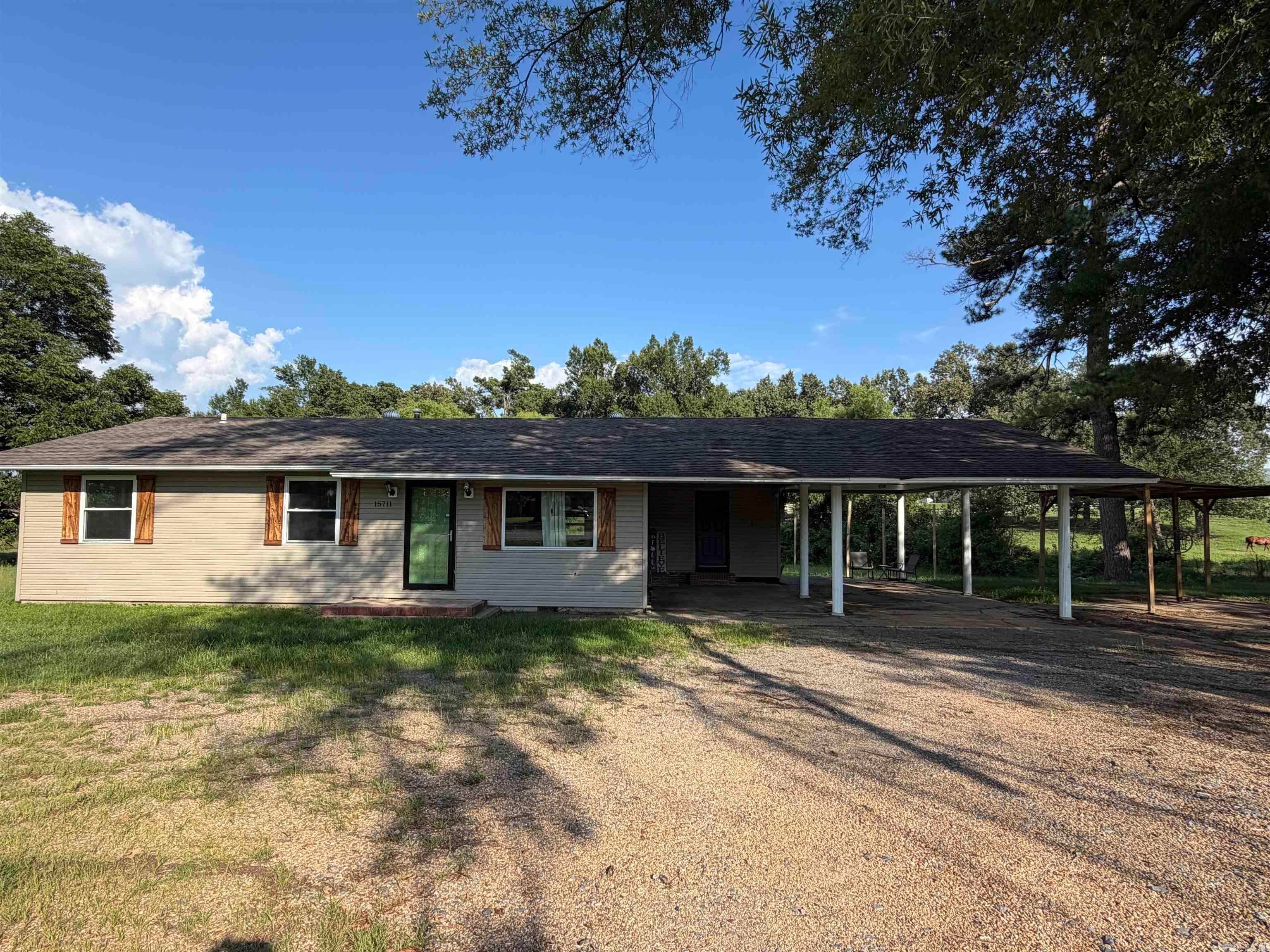 15711 Highway 425 — photo