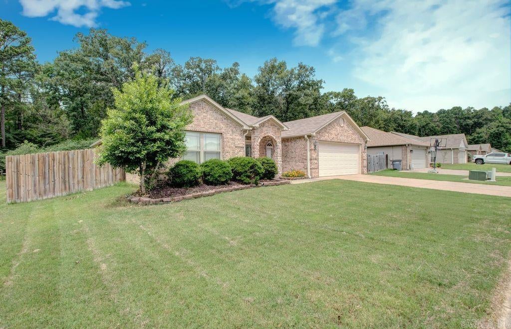 Home in Bryant, AR 72022 — photo 3