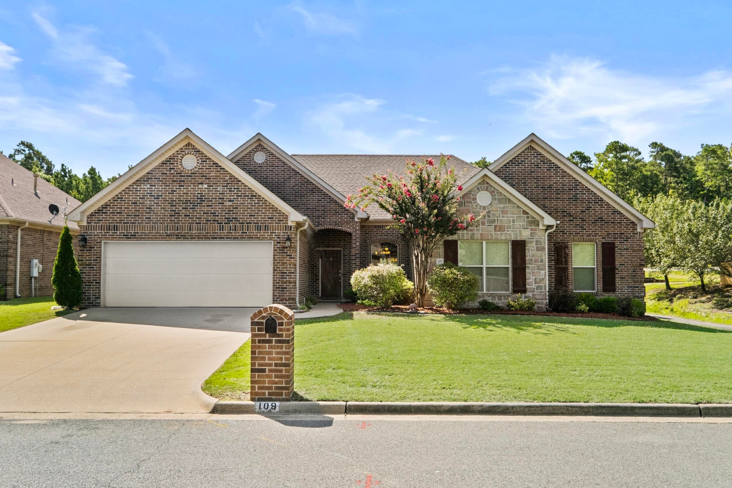 109 Summit Drive — photo