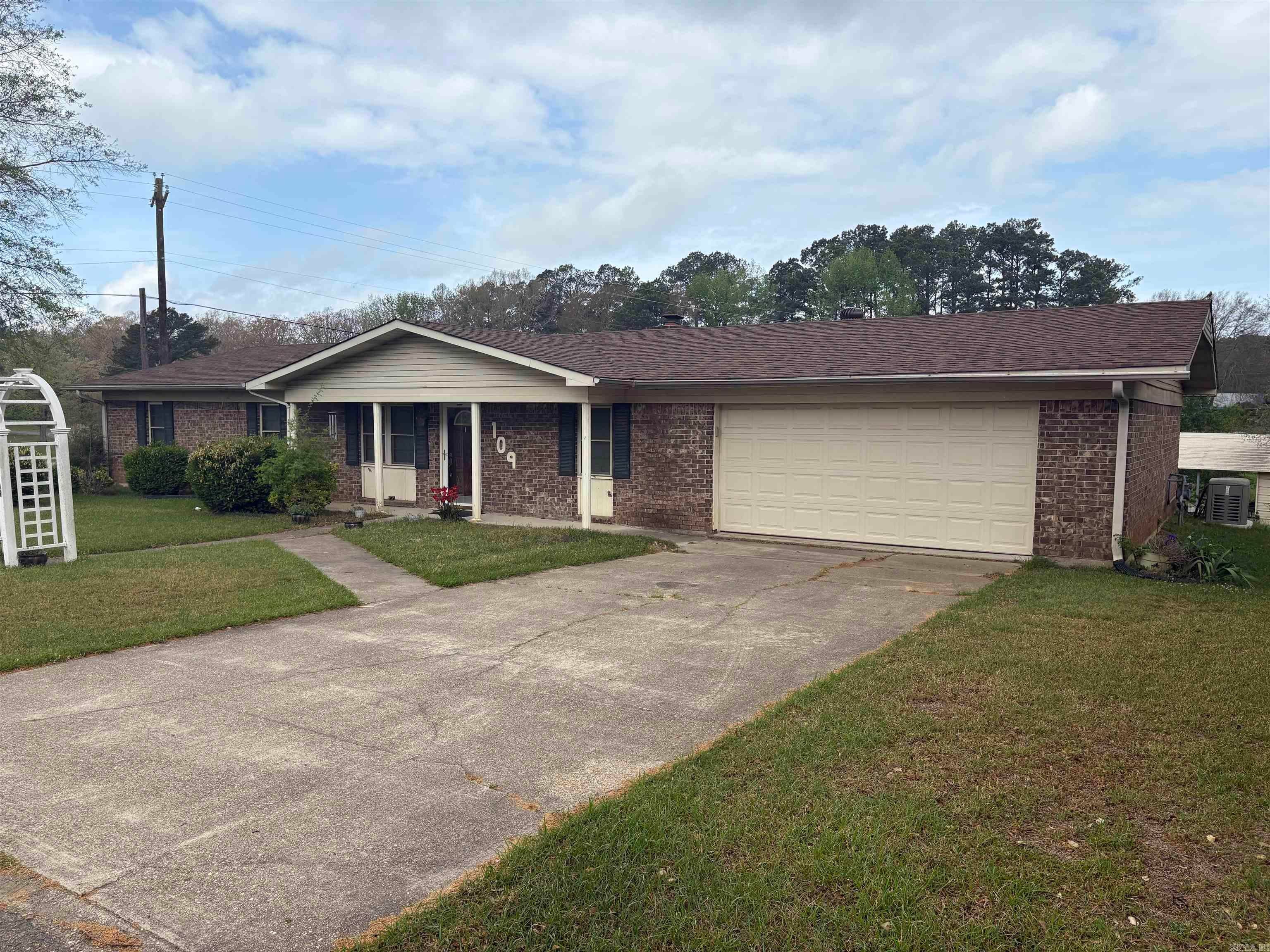 109 Circle Acres Dr — photo