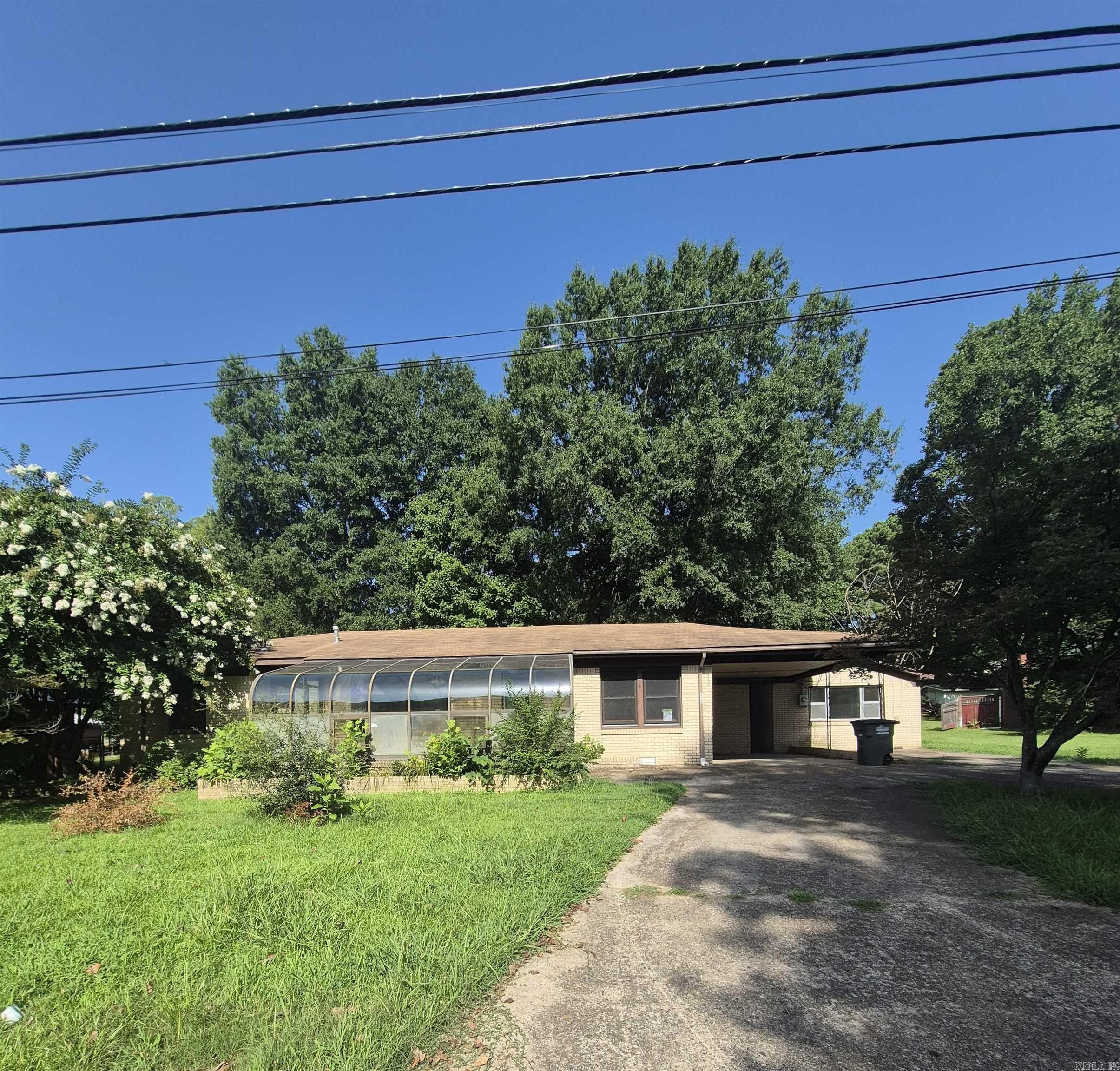 206 S Collison Avenue — photo