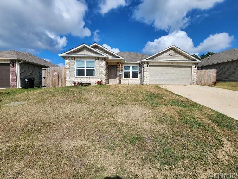 1072 Huntington Drive — photo