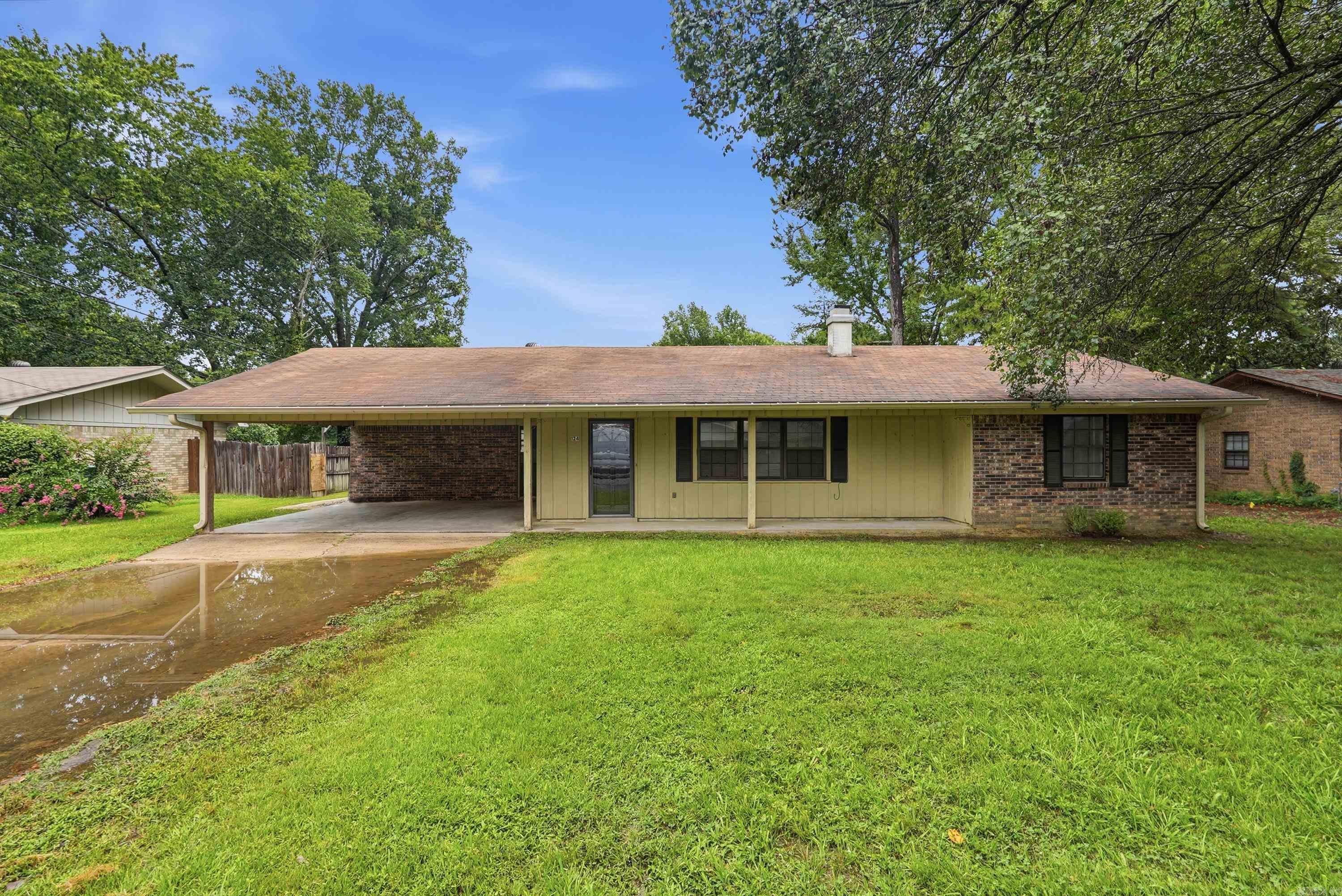 124 Shamrock Drive — photo