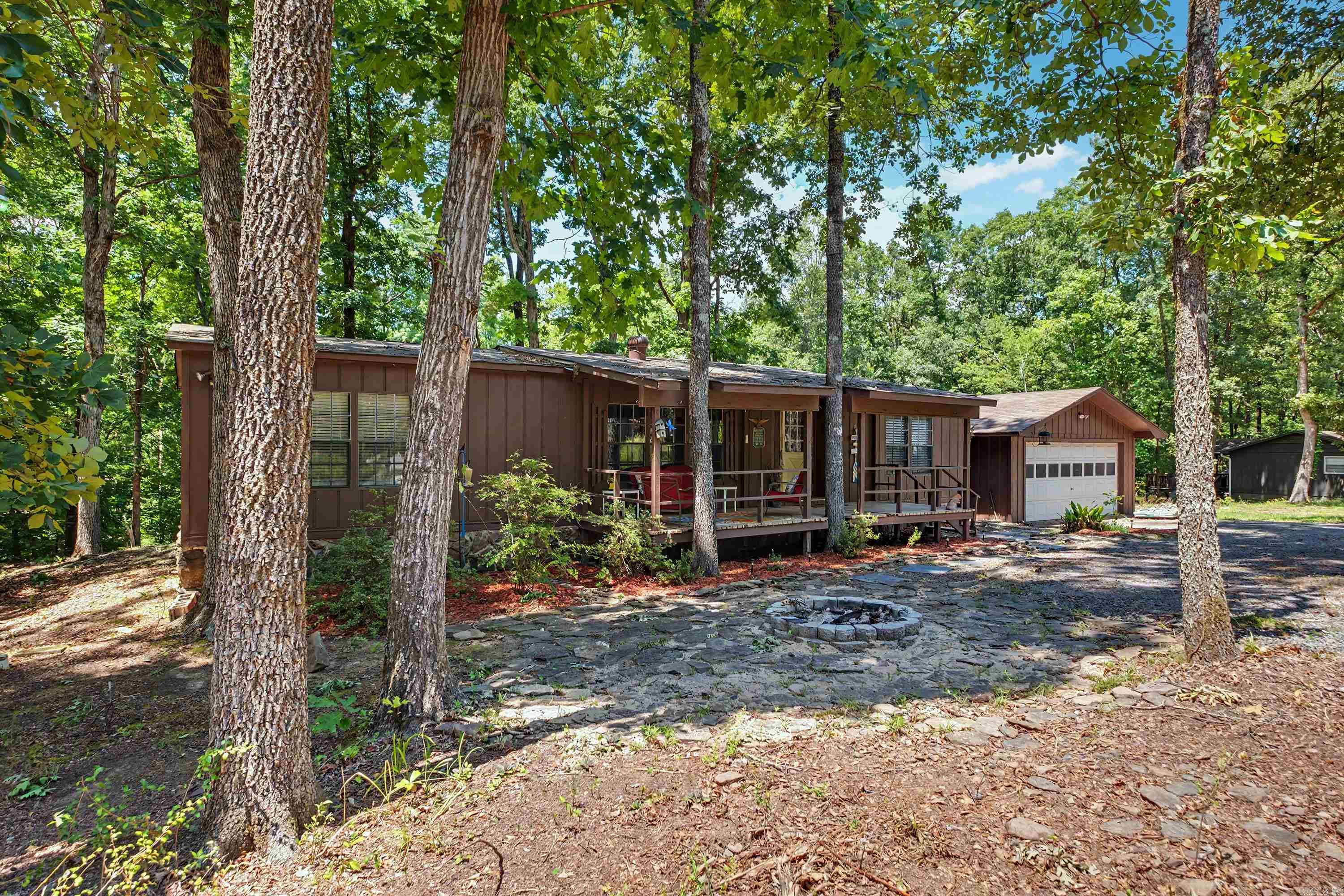 924 Cove Creek Road — photo